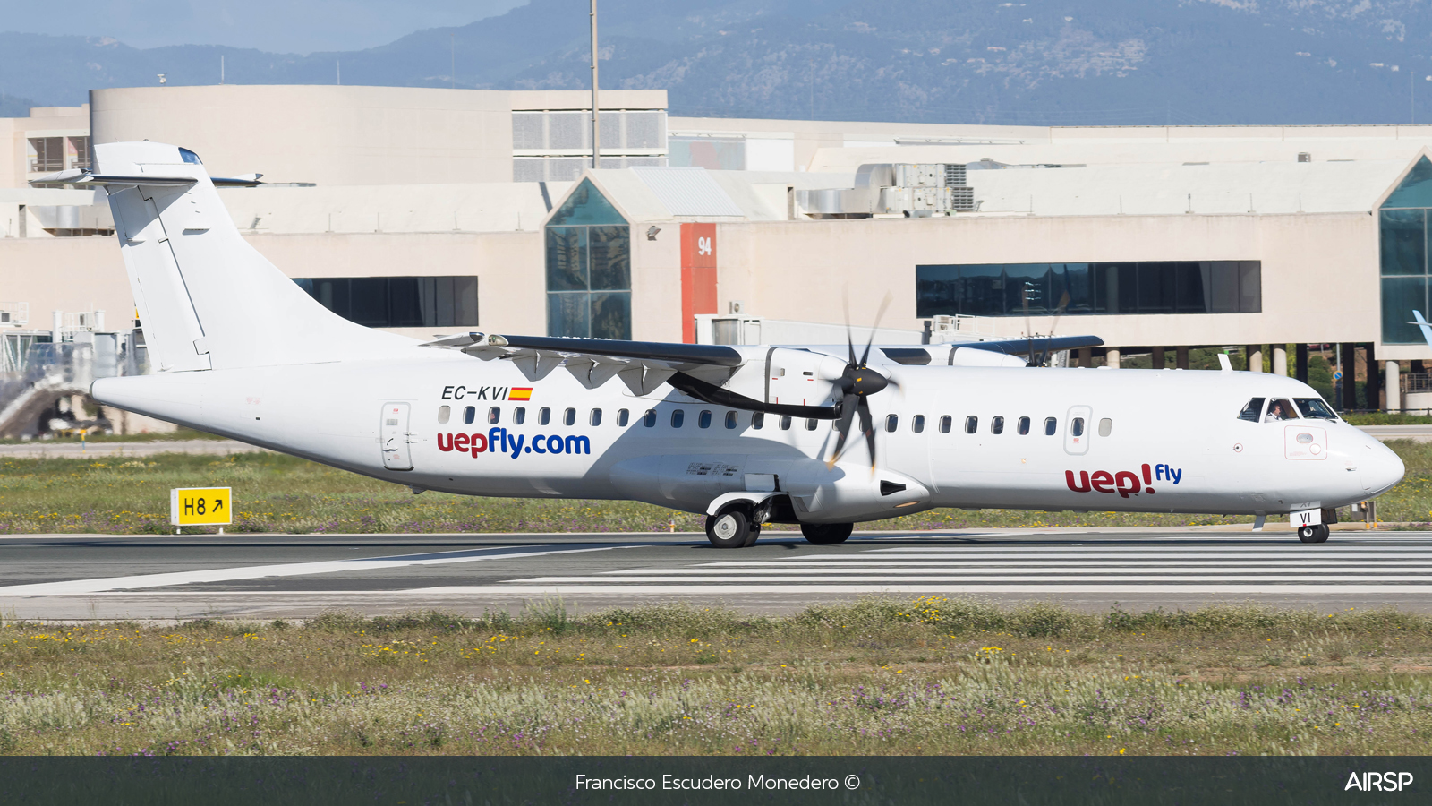 Uep! Fly  ATR-72  EC-KVI