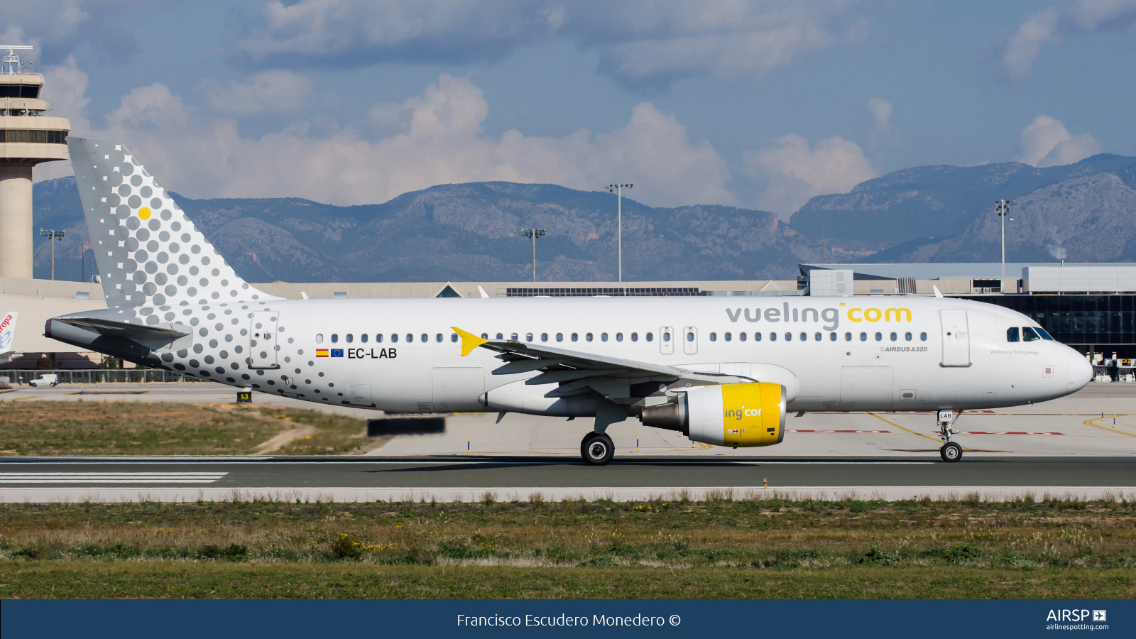 Vueling  Airbus A320  EC-LAB Vueling  Airbus A320  EC-LAB