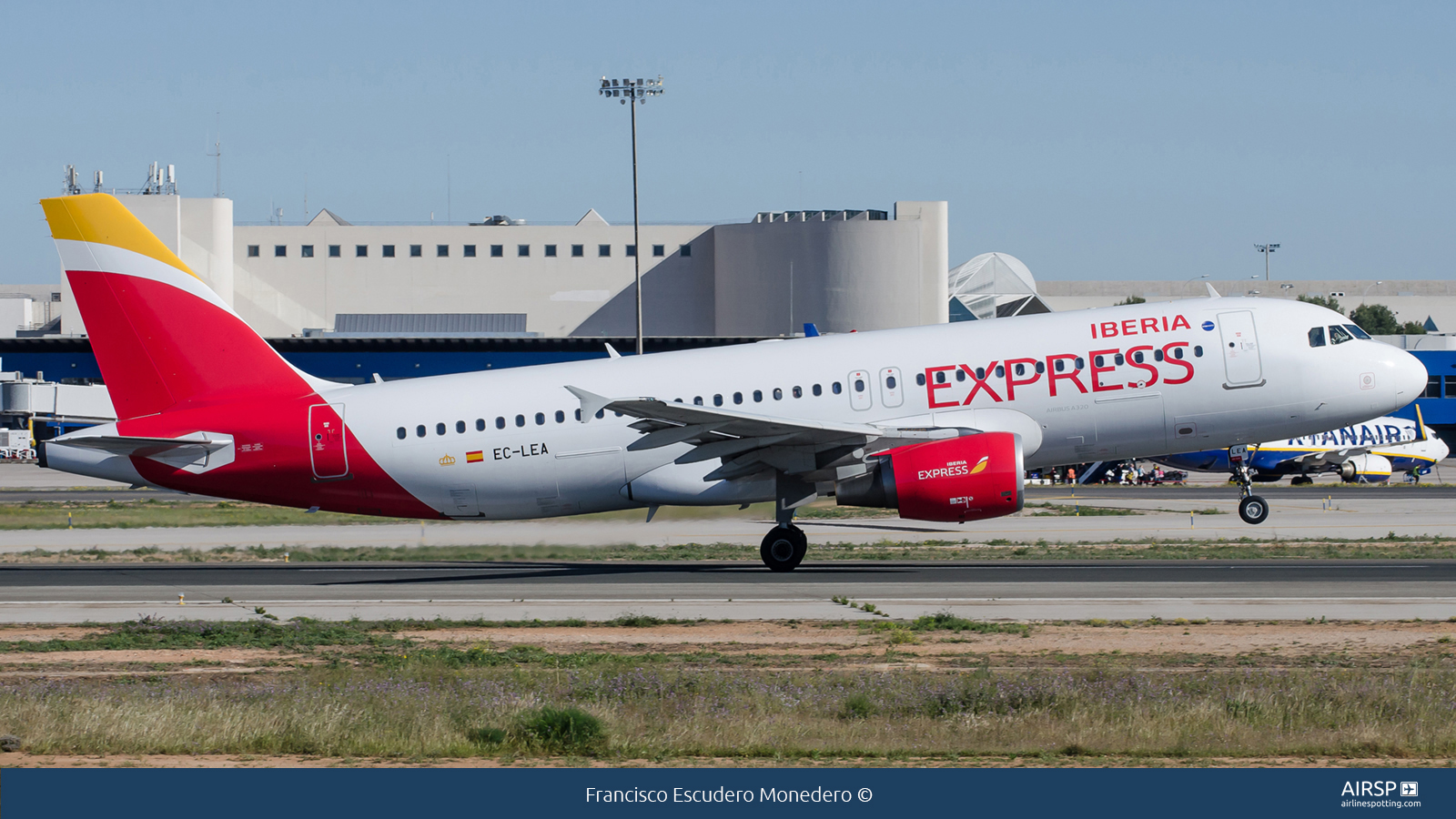 Iberia Express  Airbus A320  EC-LEA