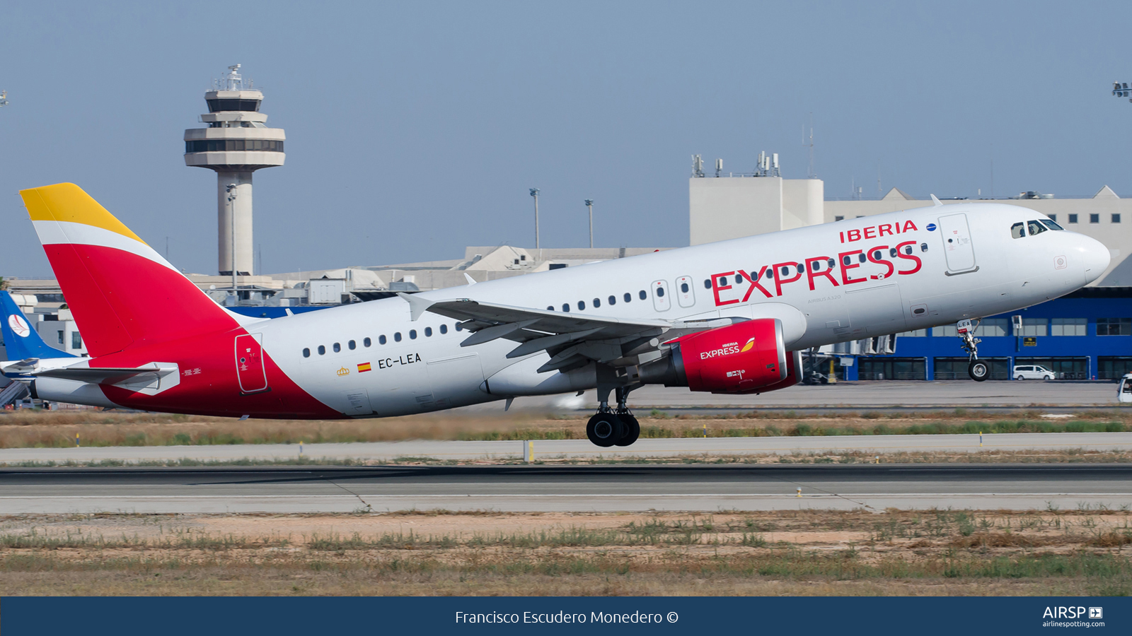 Iberia Express  Airbus A320  EC-LEA