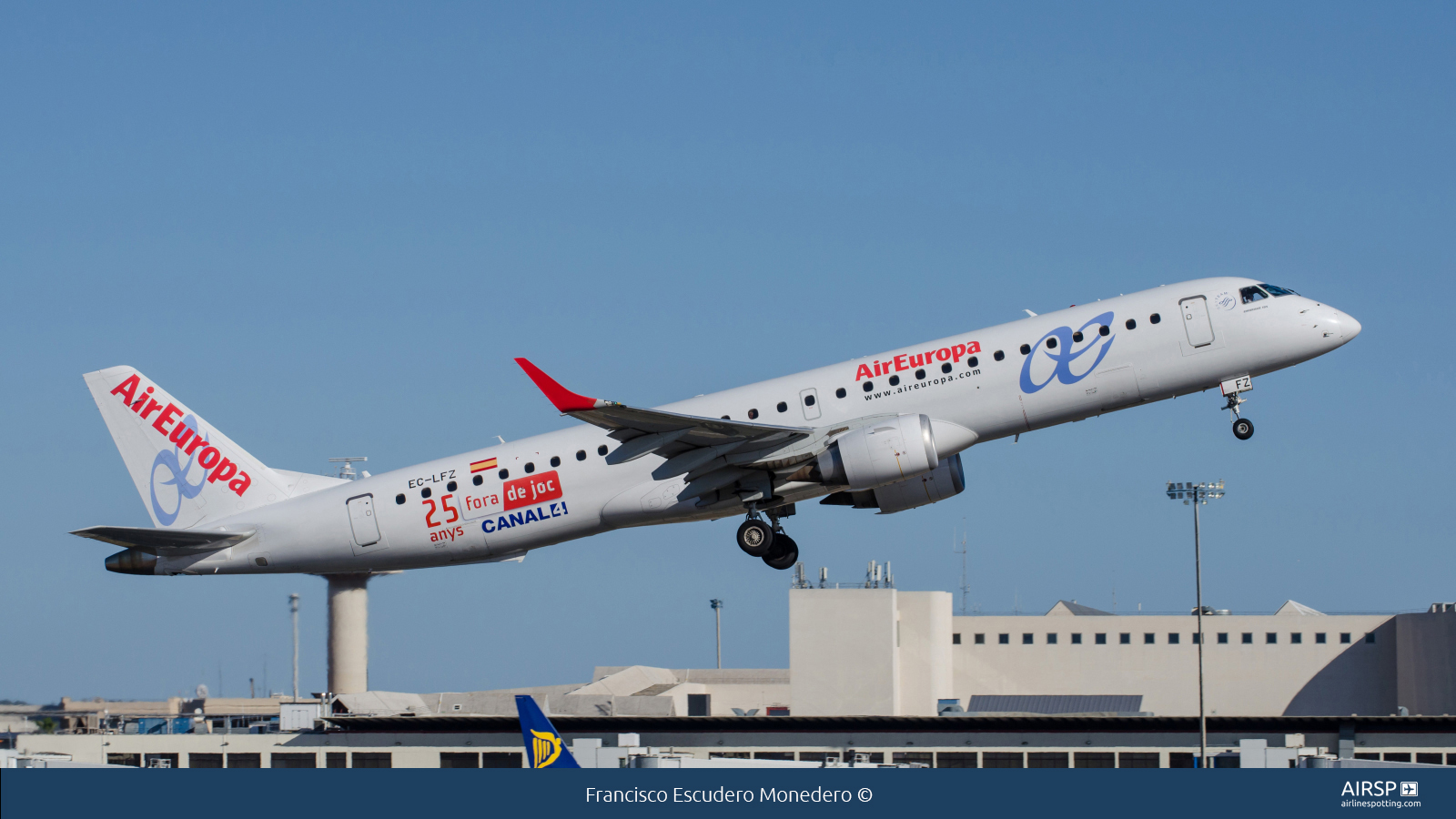 Air Europa  Embraer E195  EC-LFZ