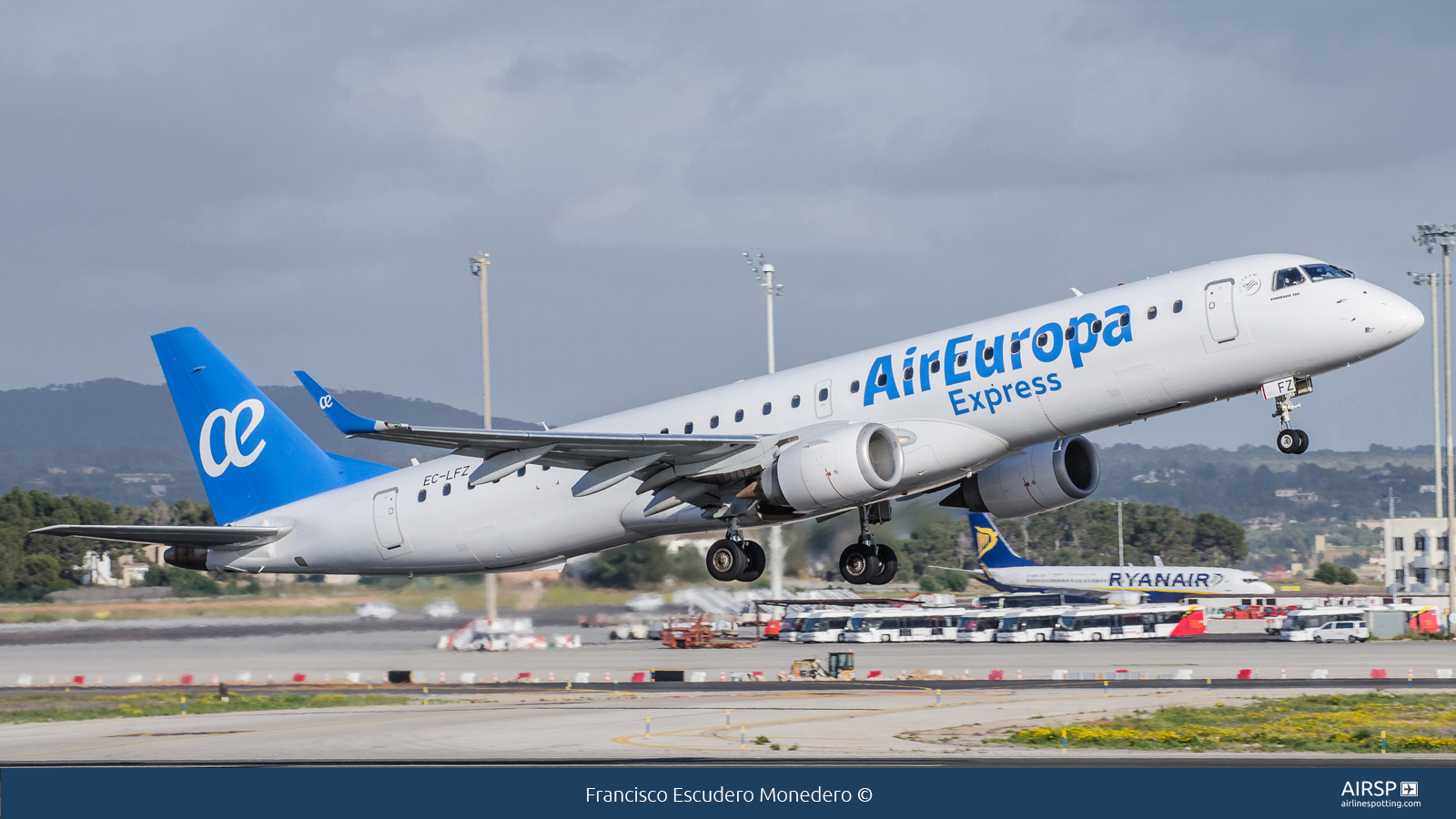 Air Europa Express  Embraer E195  EC-LFZ