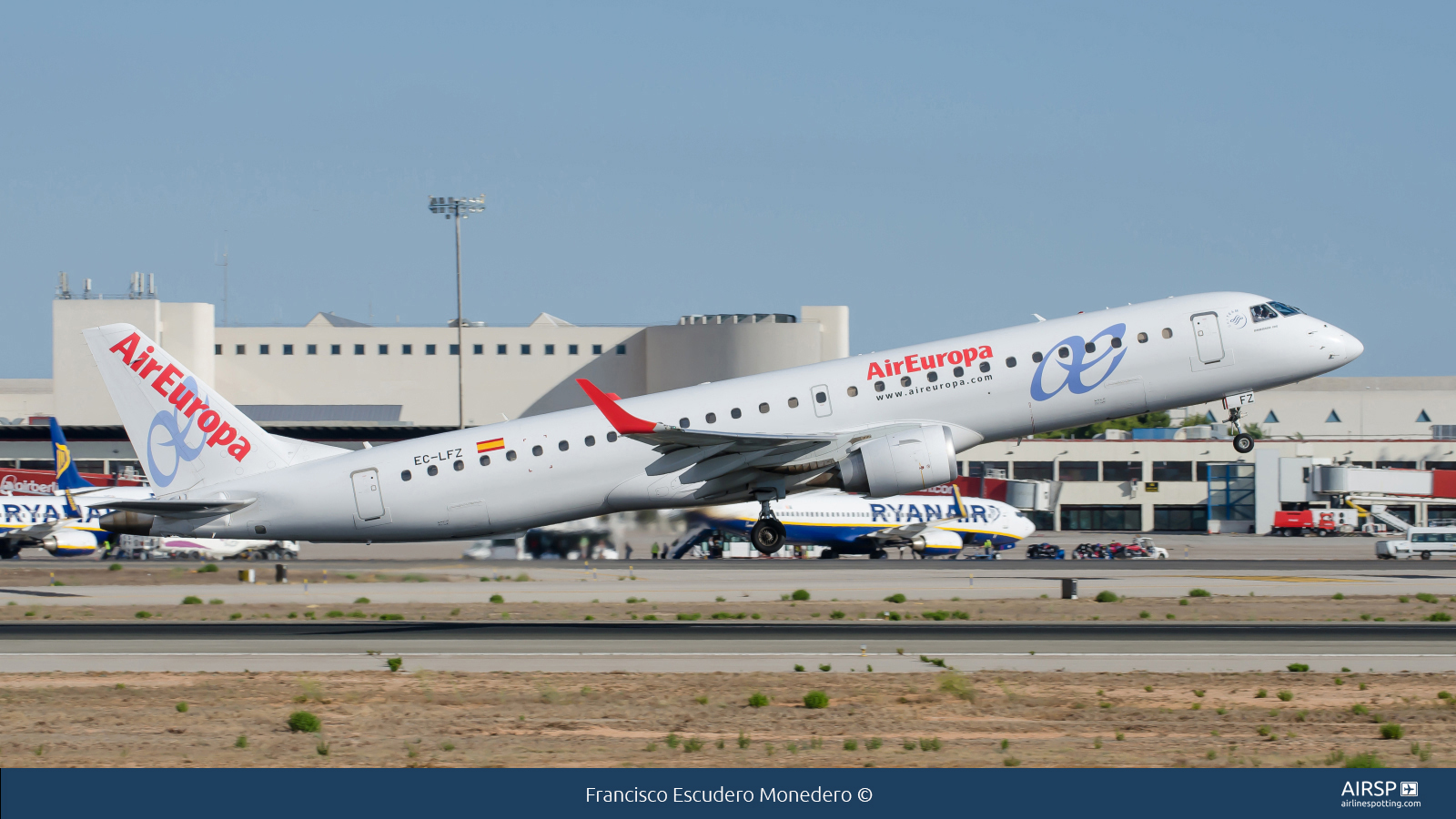 Air Europa  Embraer E195  EC-LFZ