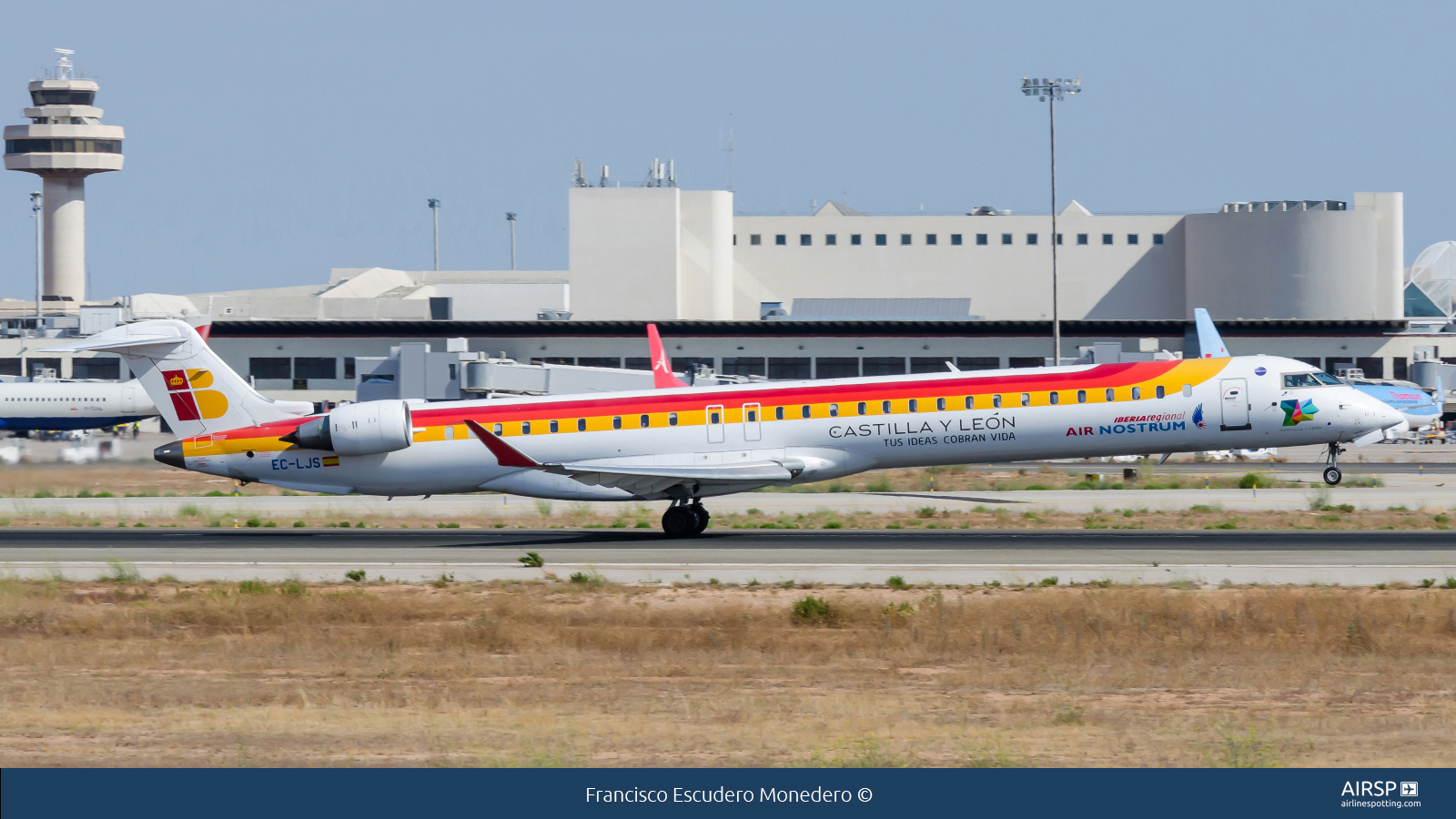 Air Nostrum Iberia Regional  Mitsubishi CRJ-1000  EC-LJS