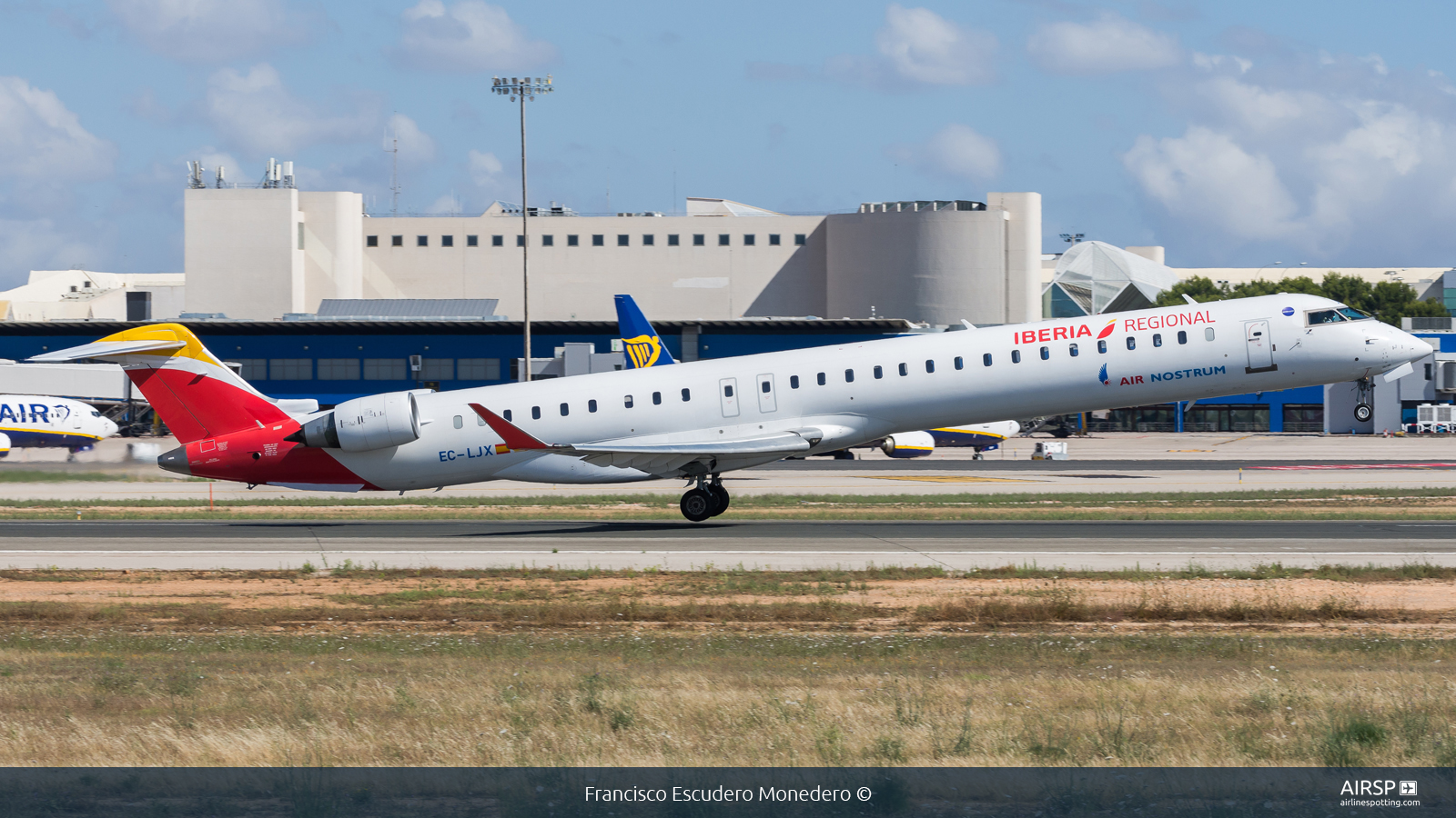 Air Nostrum Iberia Regional  Mitsubishi CRJ-1000  EC-LJX