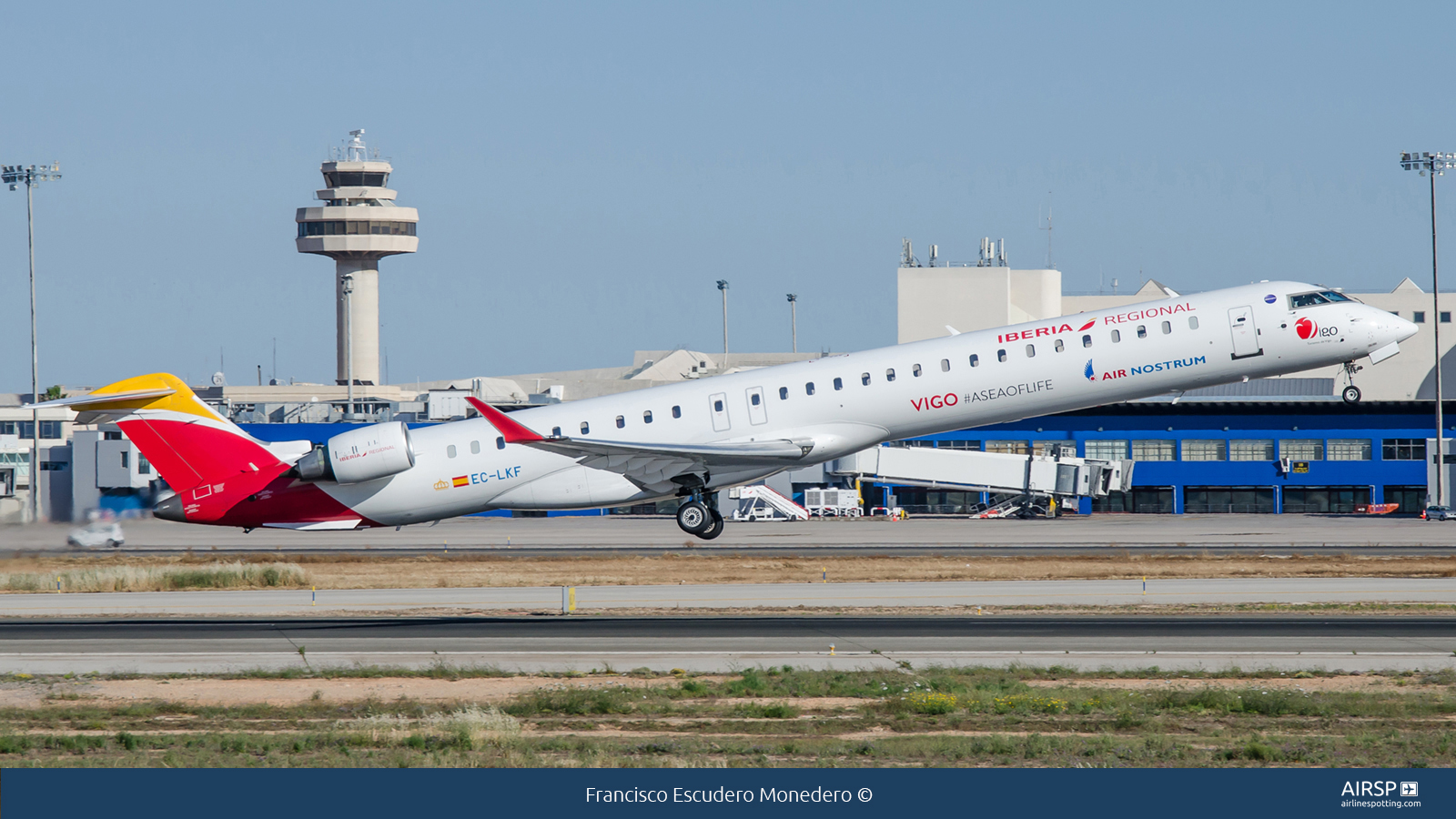Air Nostrum Iberia Regional  Mitsubishi CRJ-1000  EC-LKF