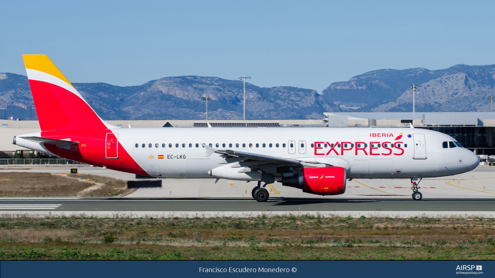 Iberia Express  Airbus A320  EC-LKG