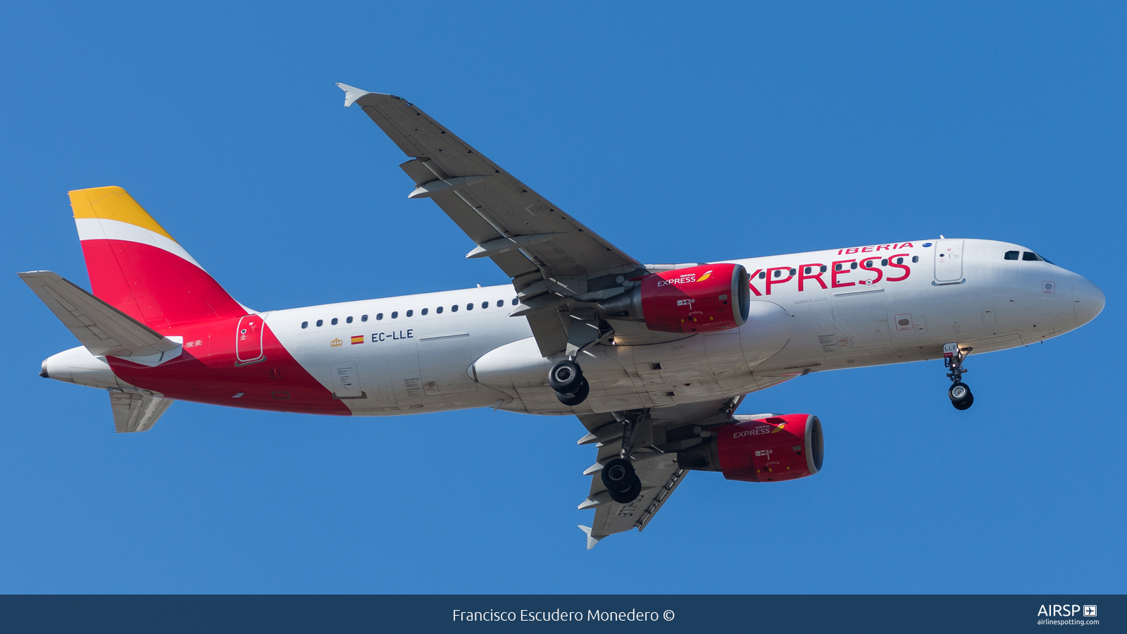 Iberia Express  Airbus A320  EC-LLE