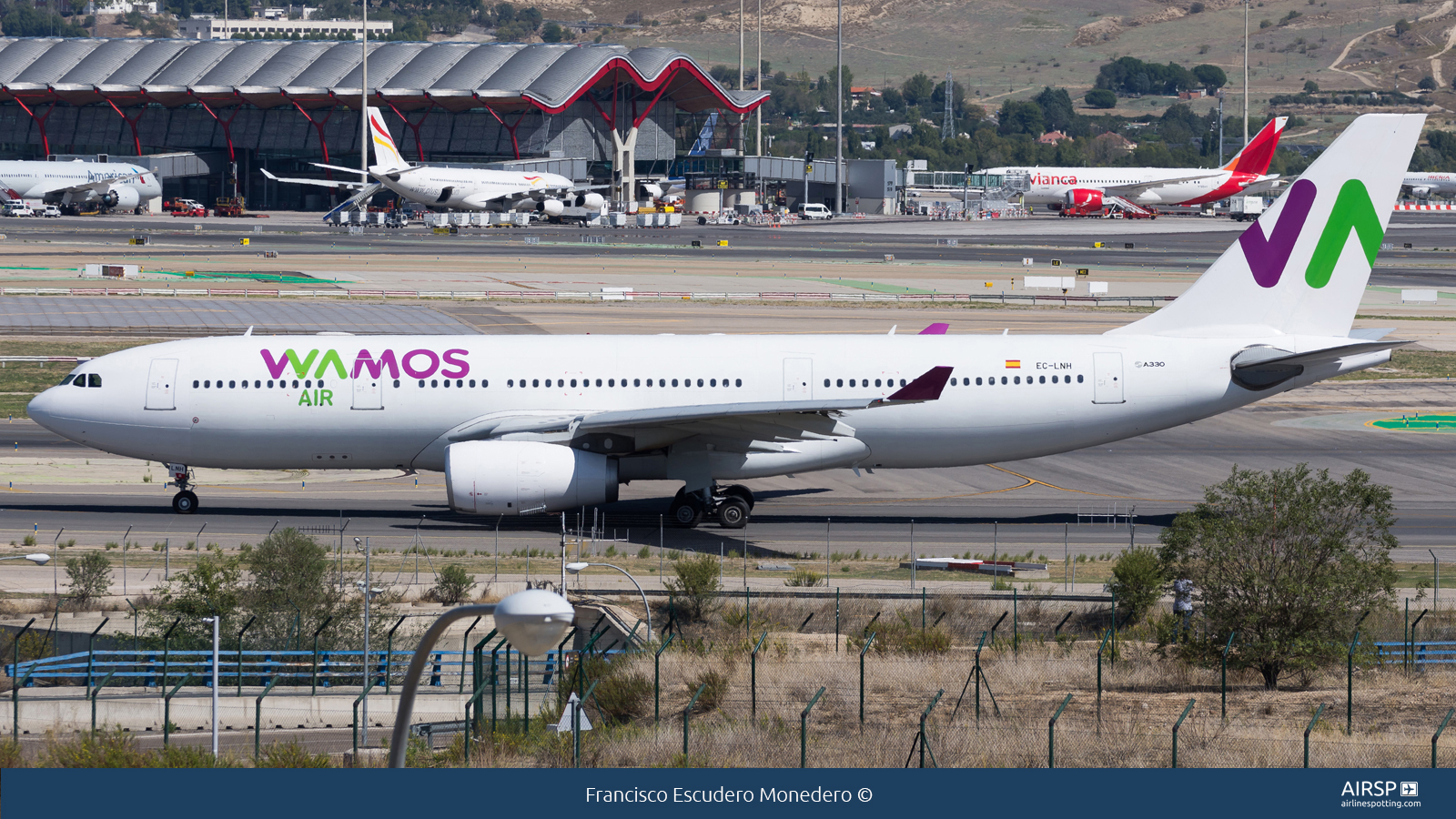 Wamos Air  Airbus A330-200  EC-LNH