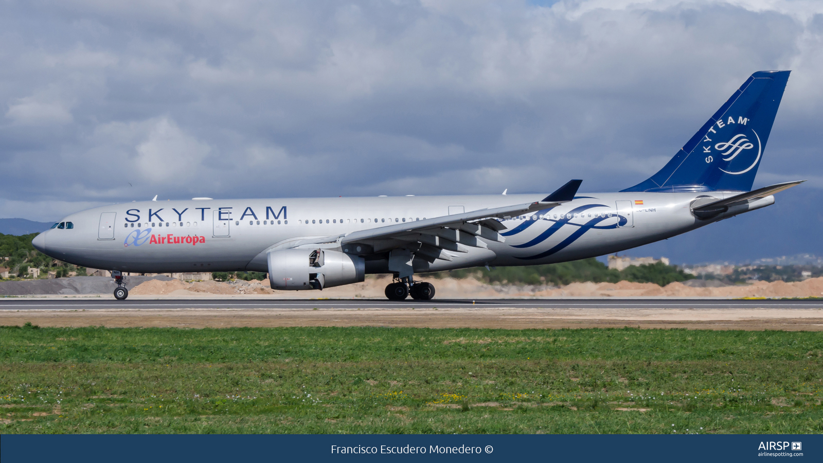 Air Europa  Airbus A330-200  EC-LNH