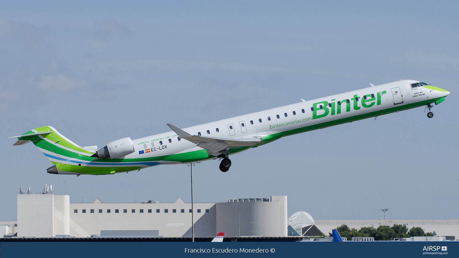 Binter Canarias  Mitsubishi CRJ-1000  EC-LOV