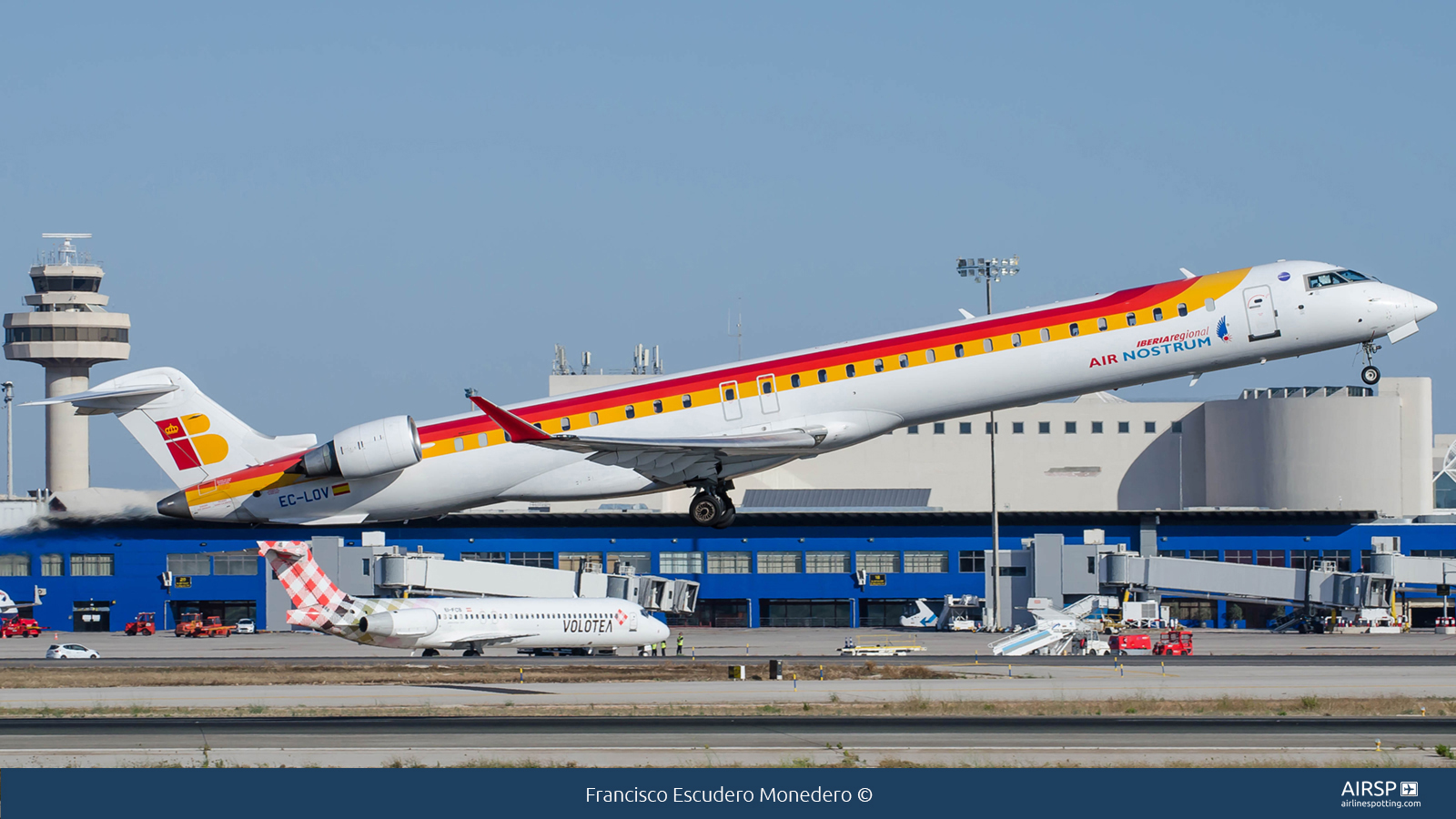 Air Nostrum Iberia Regional  Mitsubishi CRJ-1000  EC-LOV
