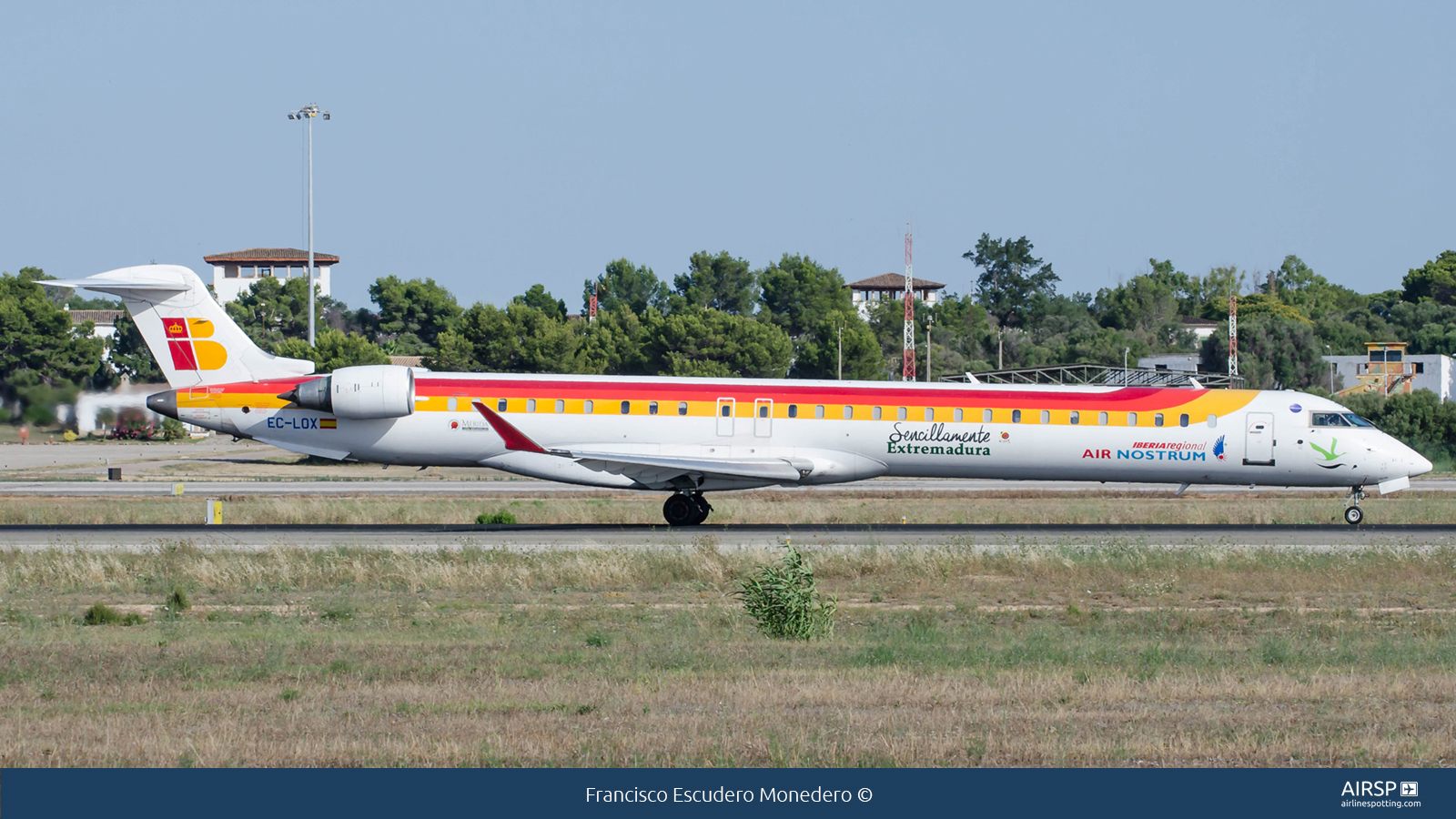 Air Nostrum Iberia Regional  Mitsubishi CRJ-1000  EC-LOX
