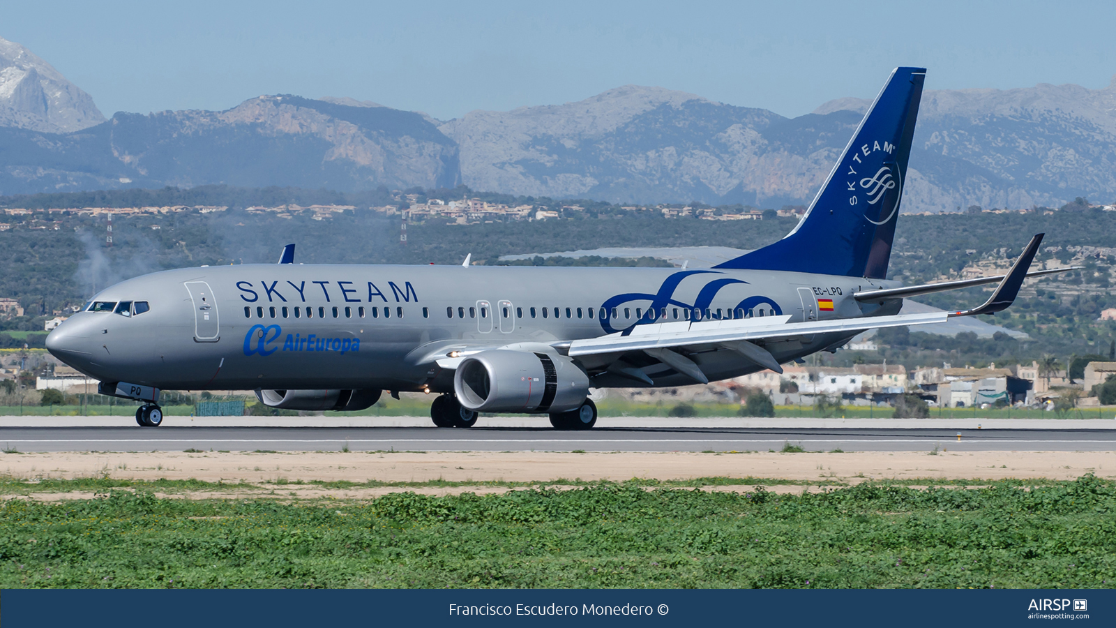 Air Europa  Boeing 737-800  EC-LPQ