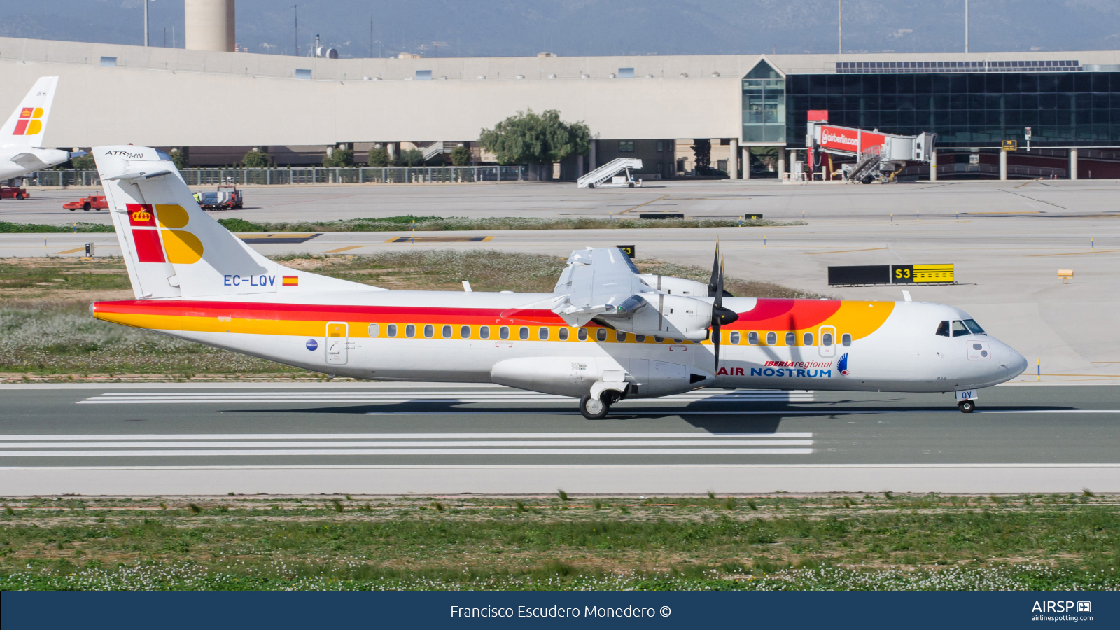 Air Nostrum Iberia Regional  ATR-72  EC-LQV