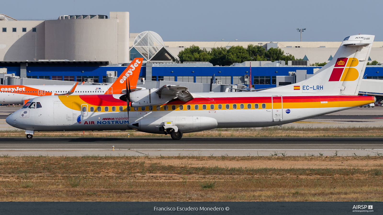 Air Nostrum Iberia Regional  ATR-72  EC-LRH