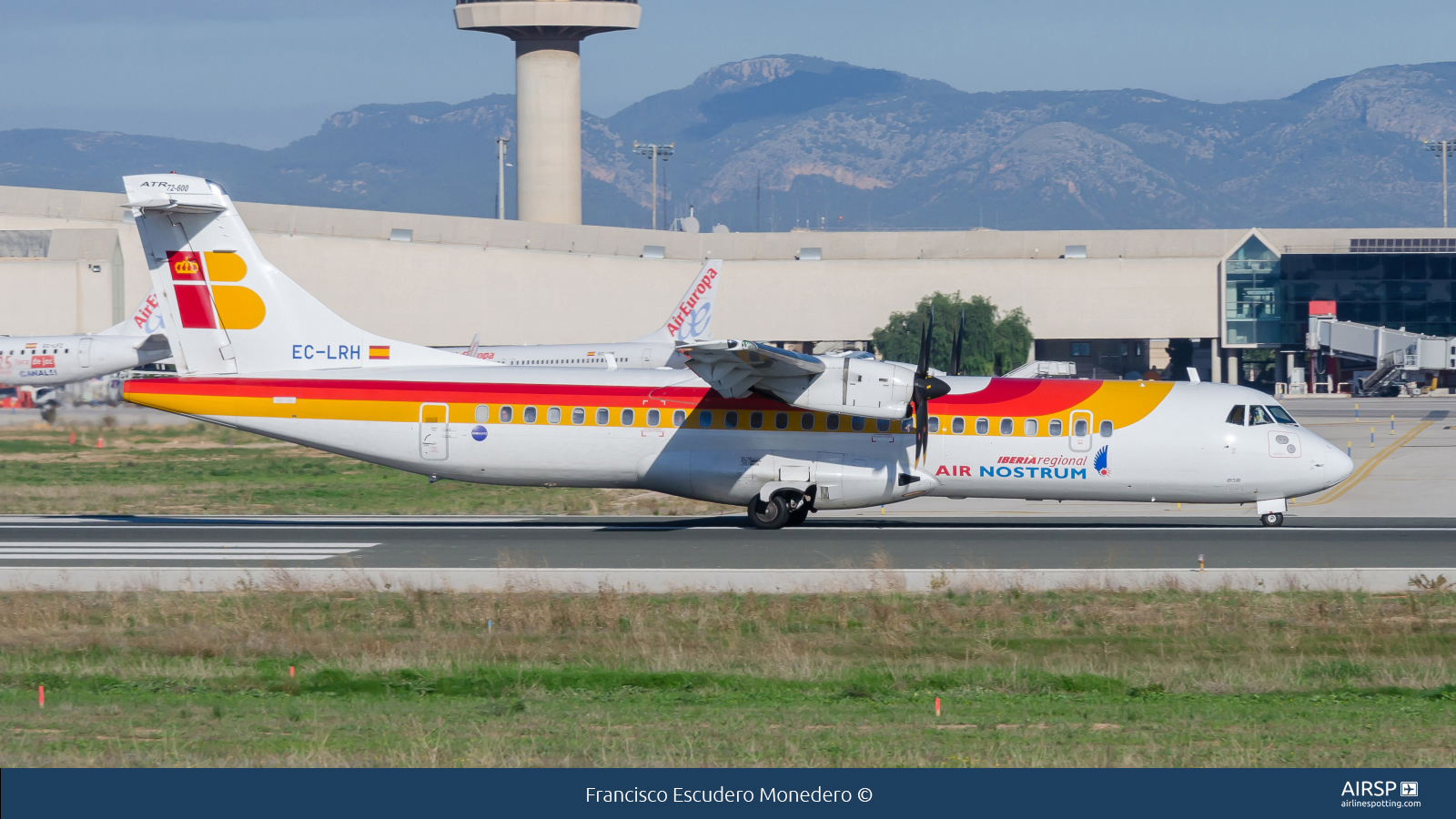 Air Nostrum Iberia Regional  ATR-72  EC-LRH