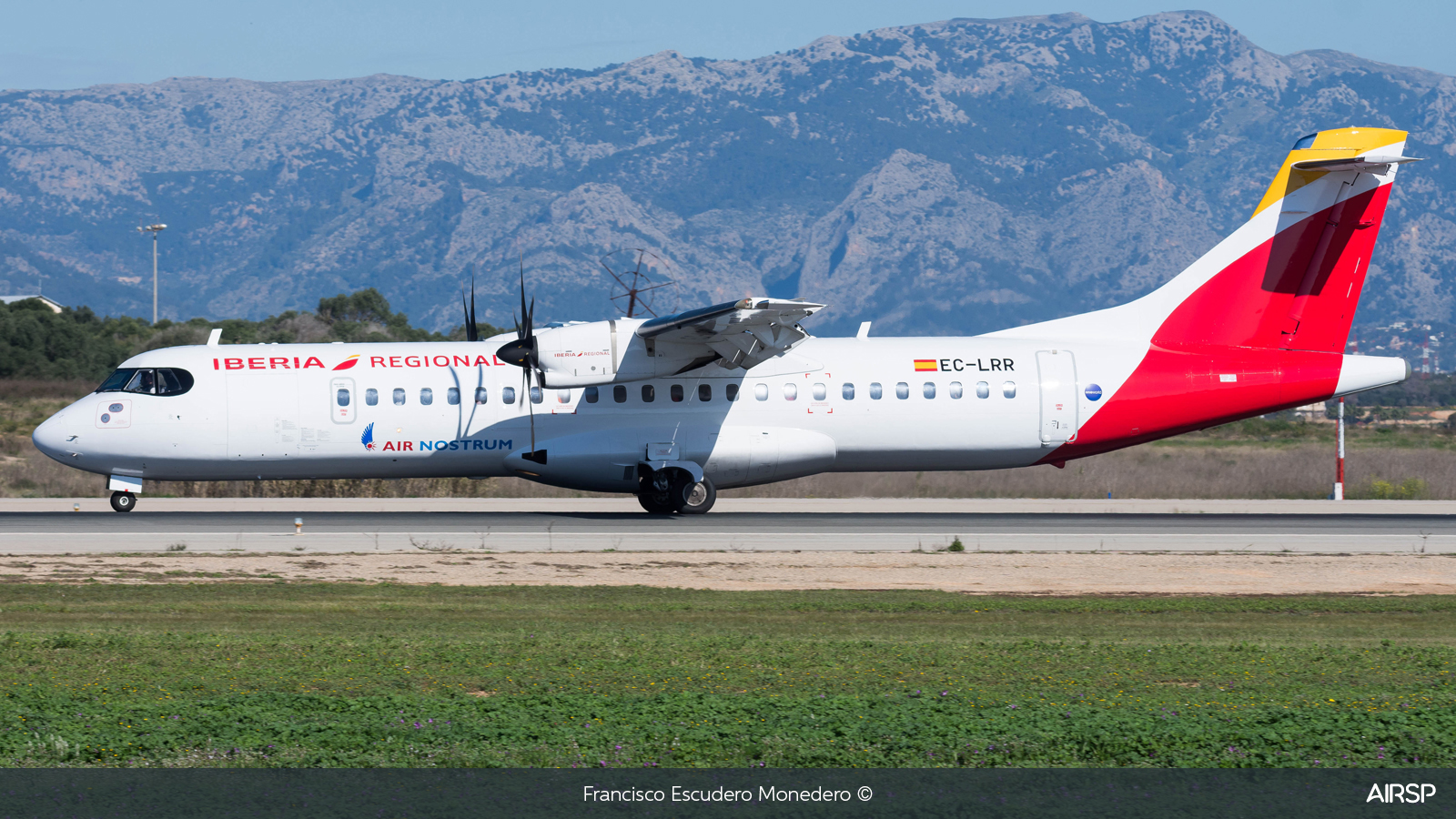 Air Nostrum Iberia Regional  ATR-72  EC-LRR