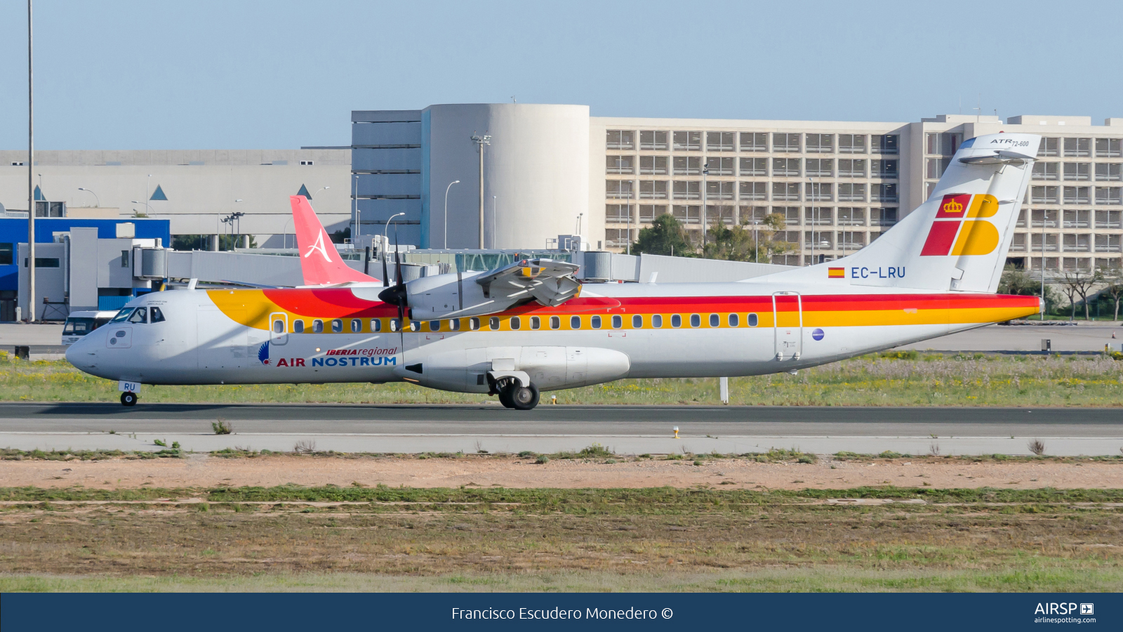 Air Nostrum Iberia Regional  ATR-72  EC-LRU