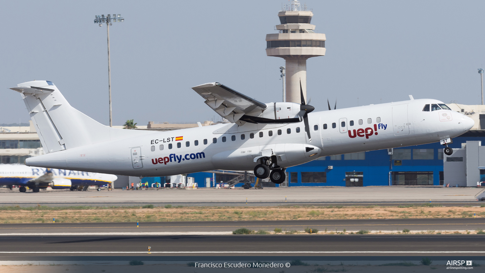 Uep! Fly  ATR-72  EC-LST