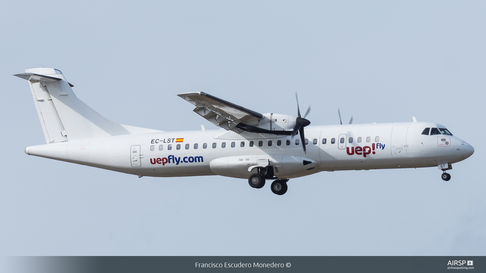 Uep! Fly  ATR-72  EC-LST