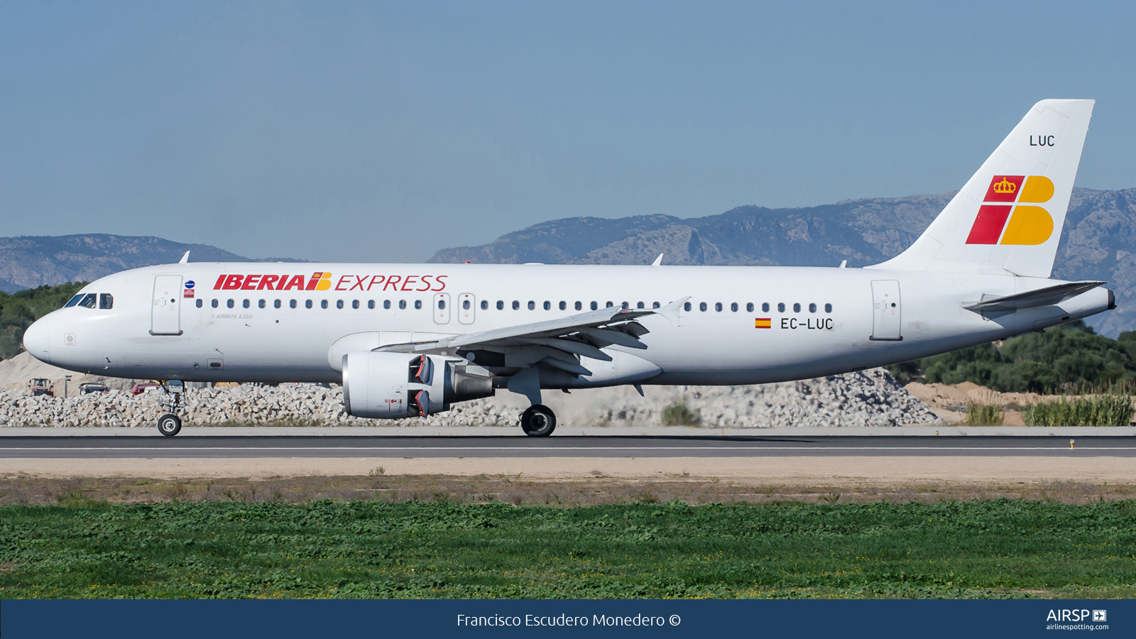 Iberia Express  Airbus A320  EC-LUC