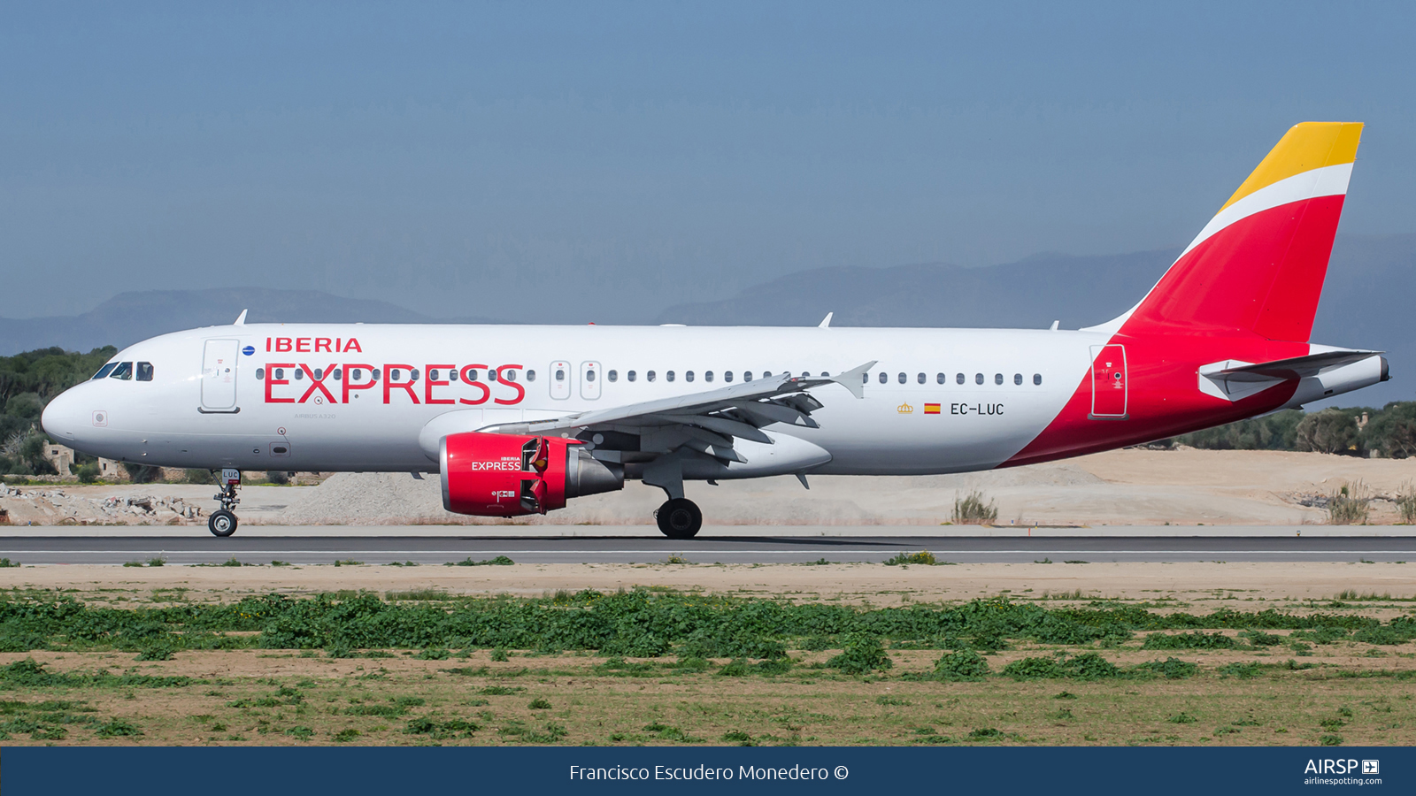 Iberia Express  Airbus A320  EC-LUC