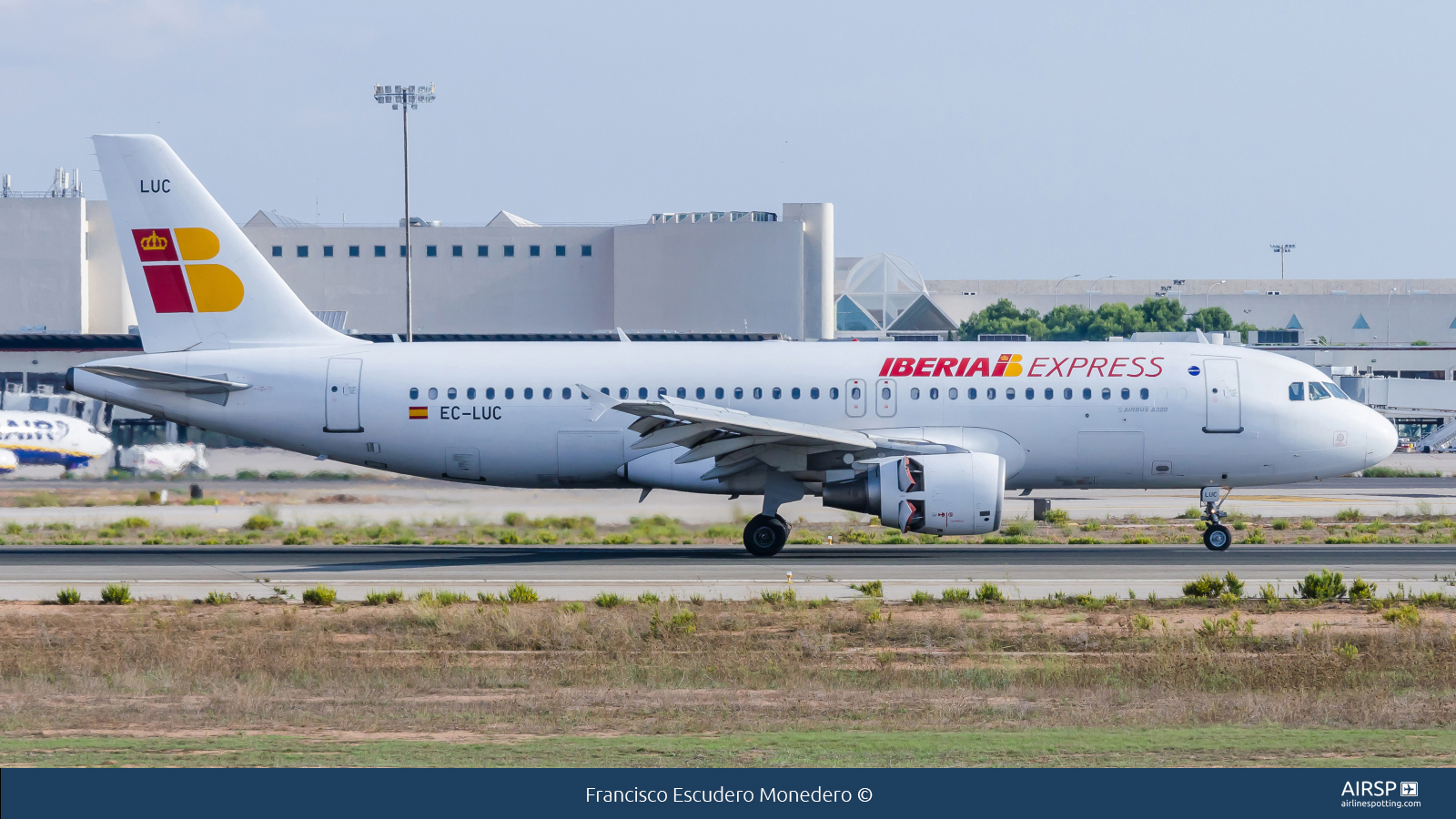 Iberia Express  Airbus A320  EC-LUC