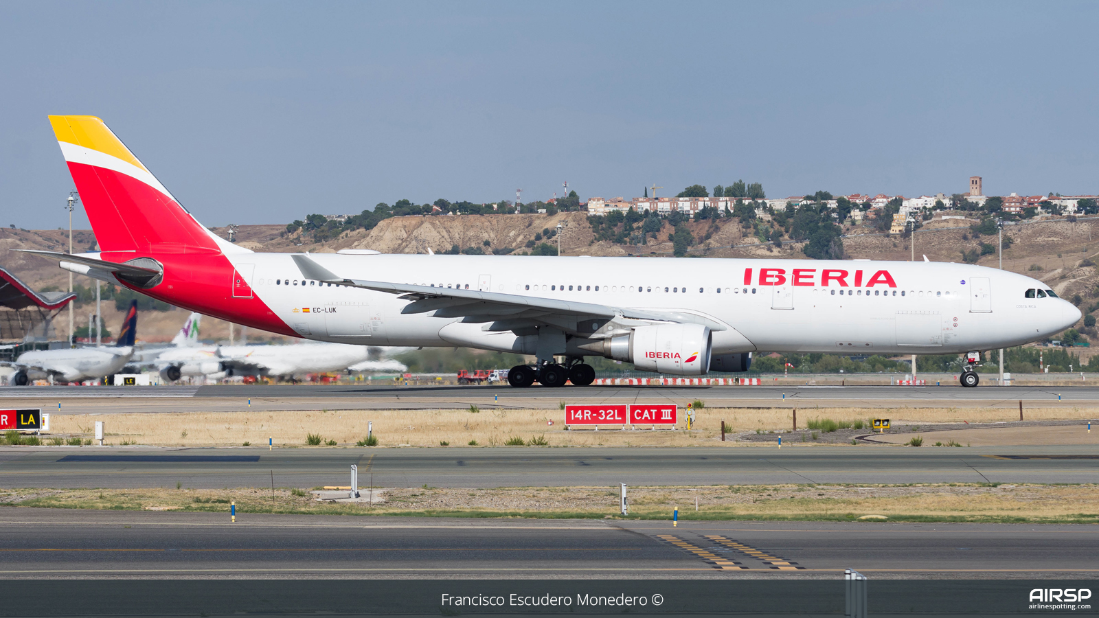 Iberia  Airbus A330-300  EC-LUK