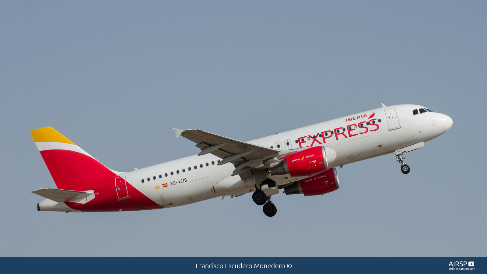 Iberia Express  Airbus A320  EC-LUS