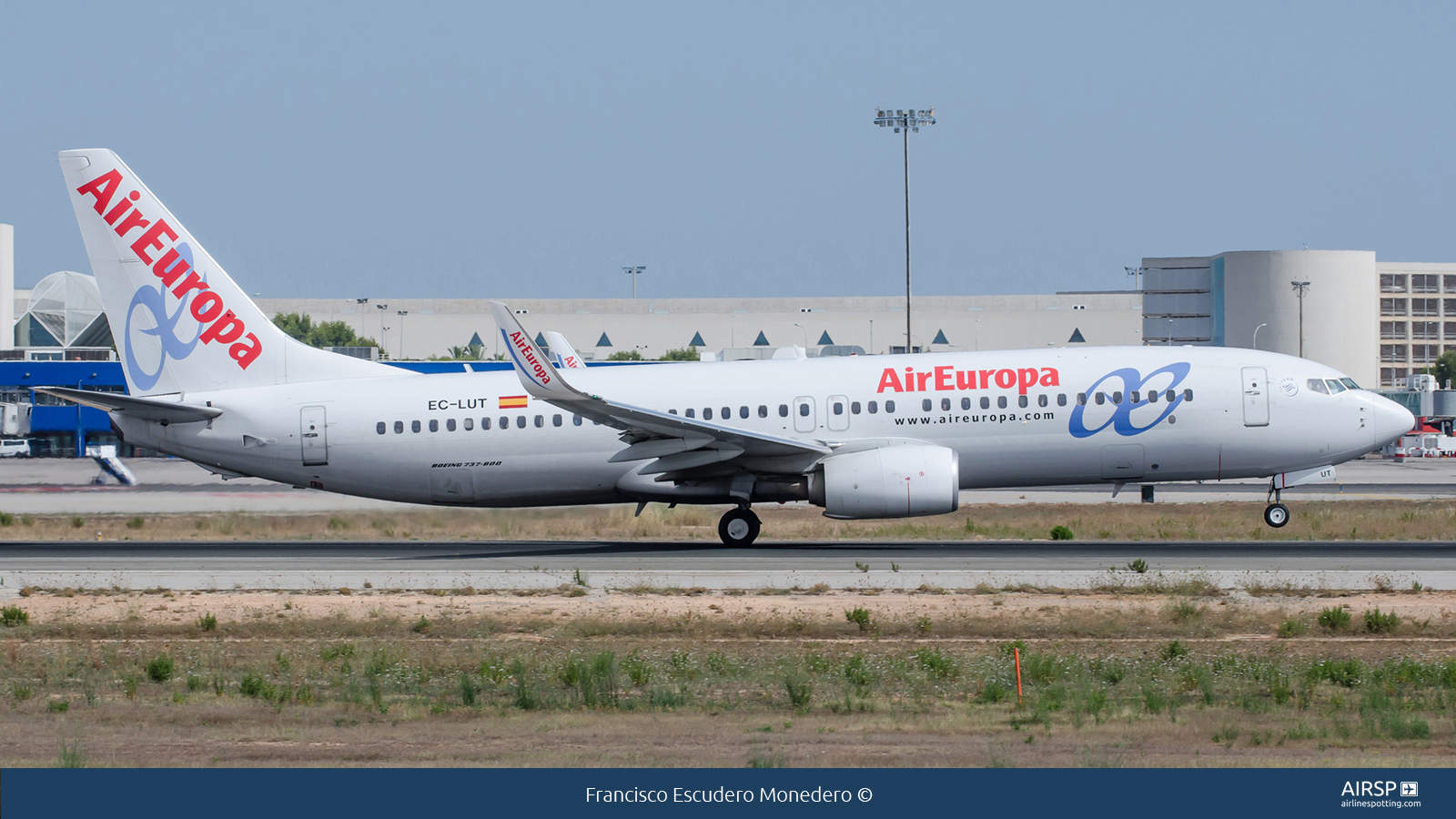 Air Europa  Boeing 737-800  EC-LUT