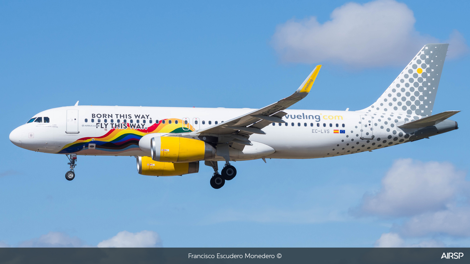 Vueling  Airbus A320  EC-LVS