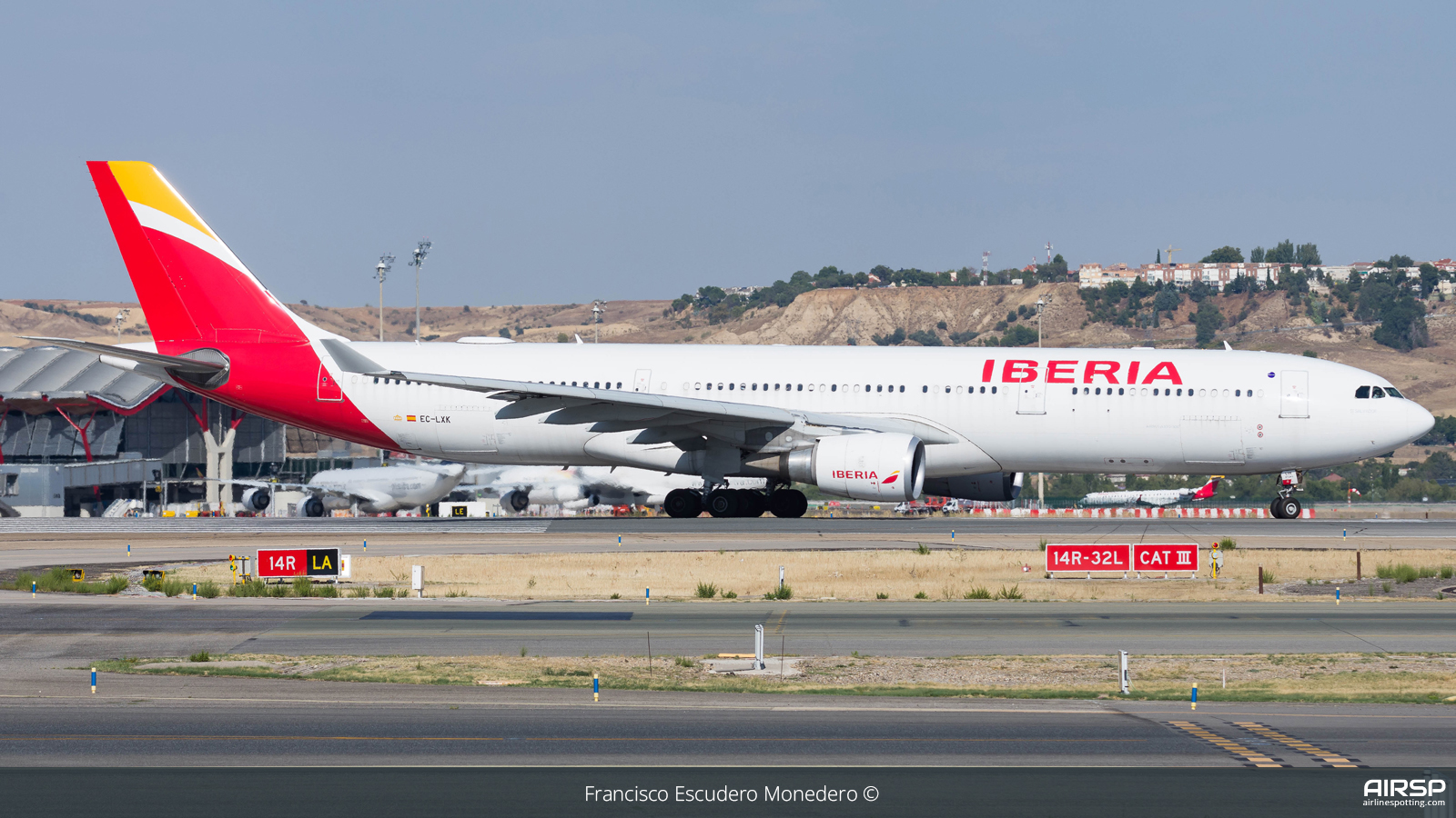 Iberia  Airbus A330-300  EC-LXK