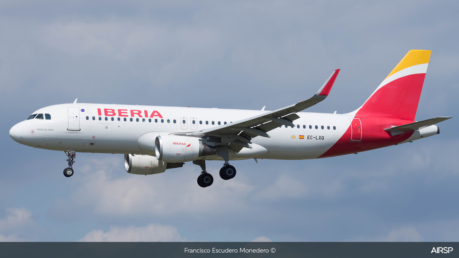 Iberia  Airbus A320  EC-LXQ