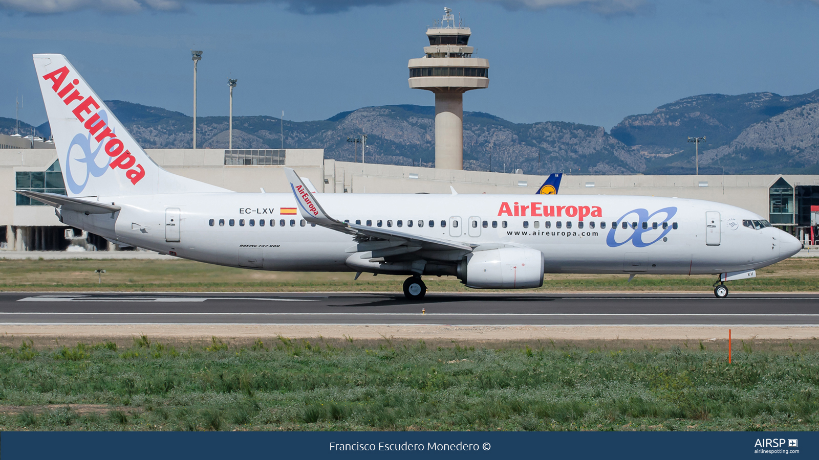 Air Europa  Boeing 737-800  EC-LXV