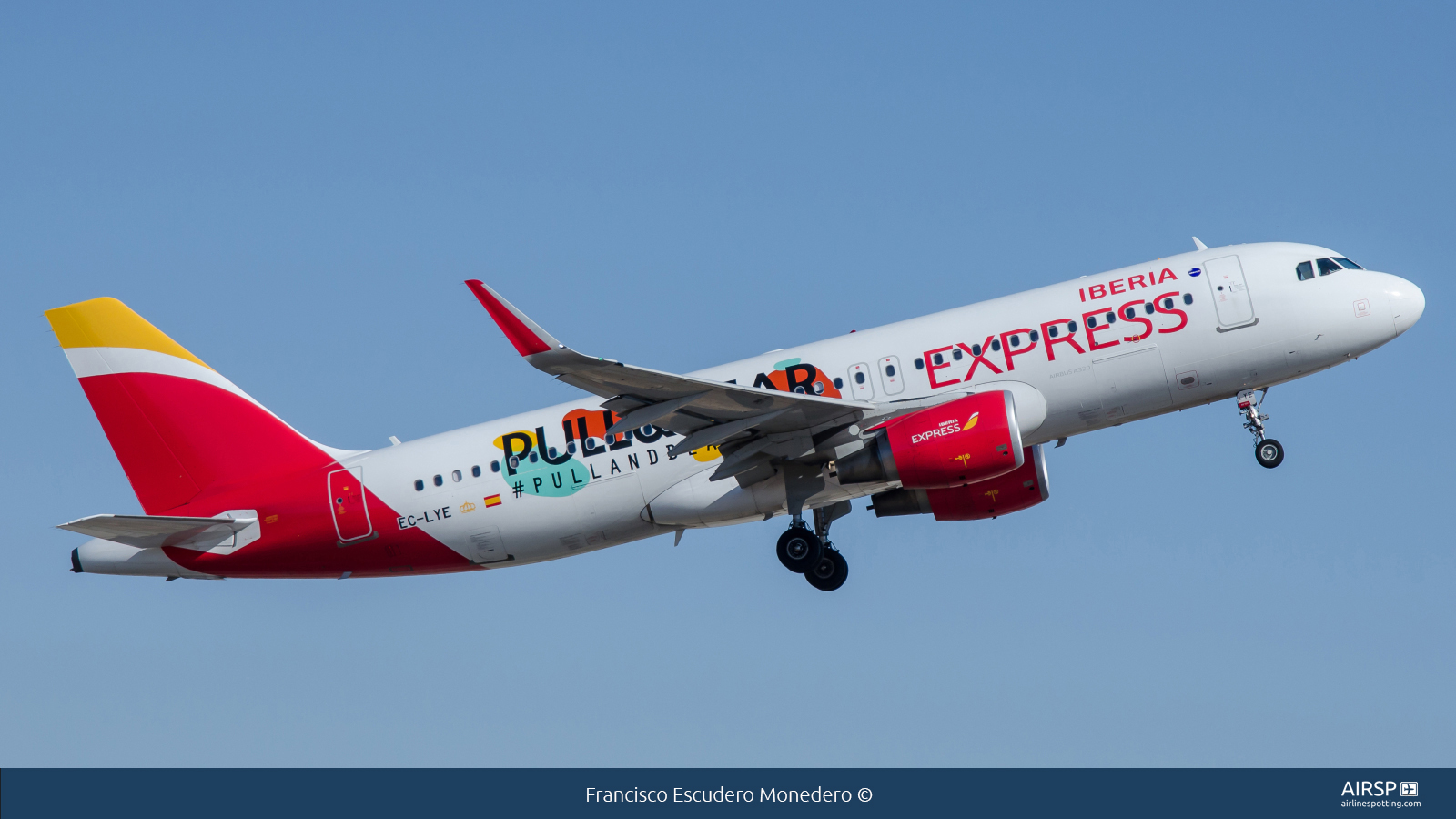 Iberia Express  Airbus A320  EC-LYE