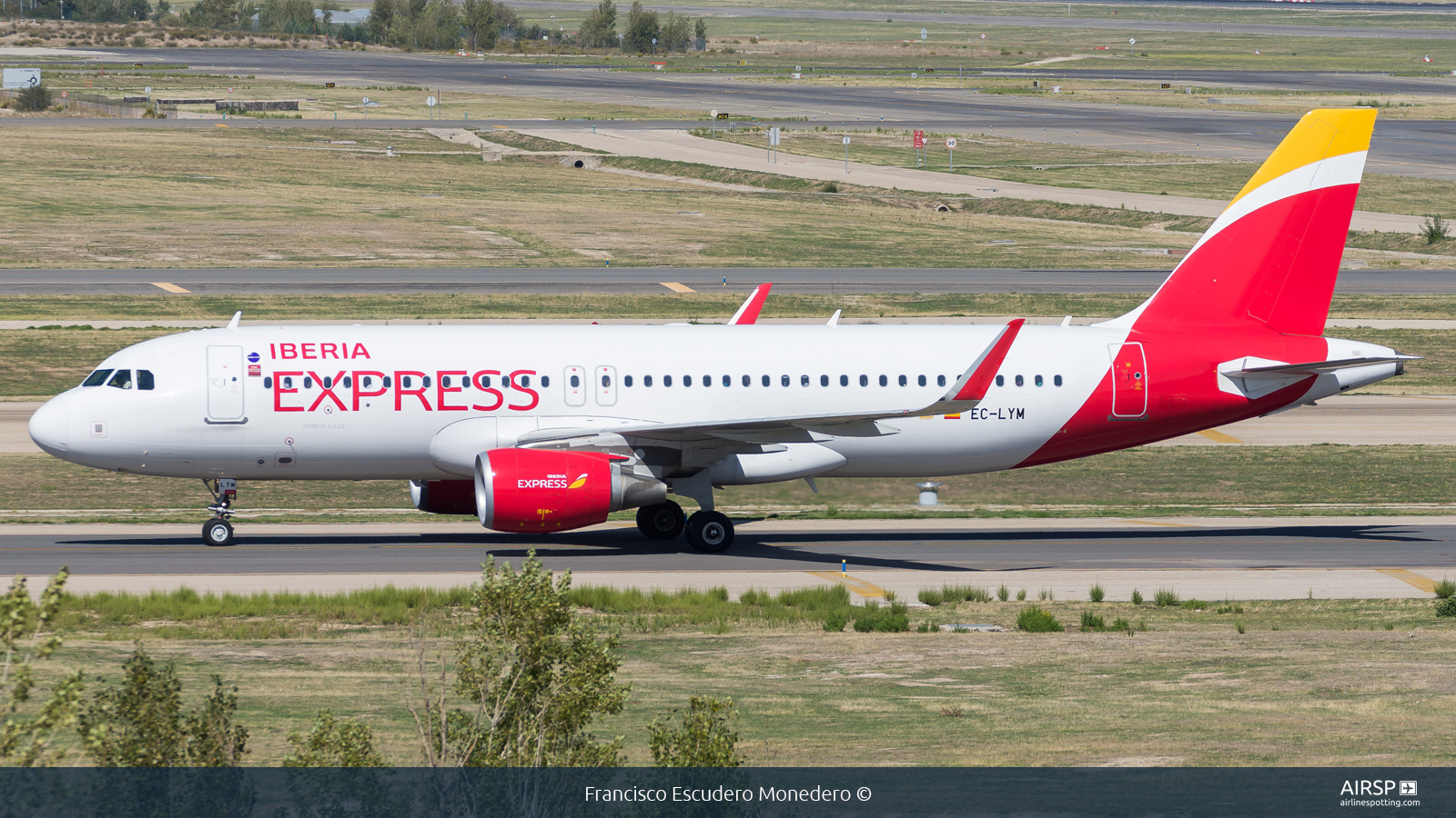 Iberia Express  Airbus A320  EC-LYM