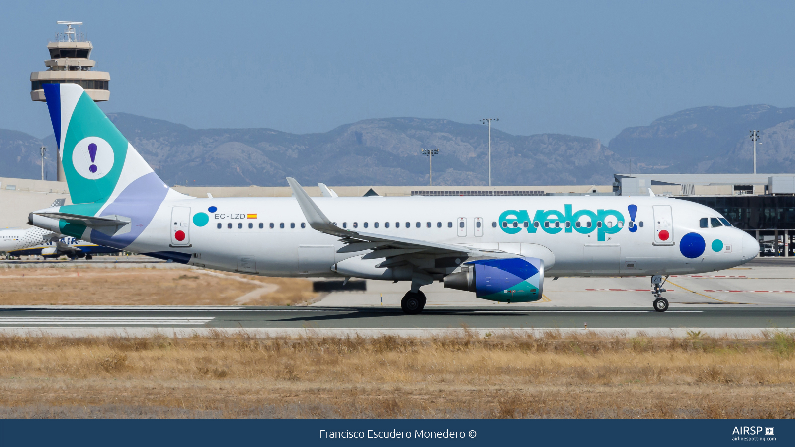 Evelop Airlines  Airbus A320  EC-LZD