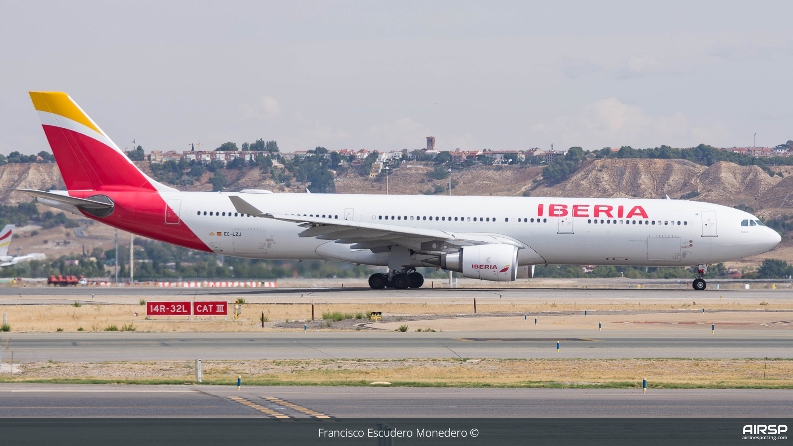 Iberia  Airbus A330-300  EC-LZJ