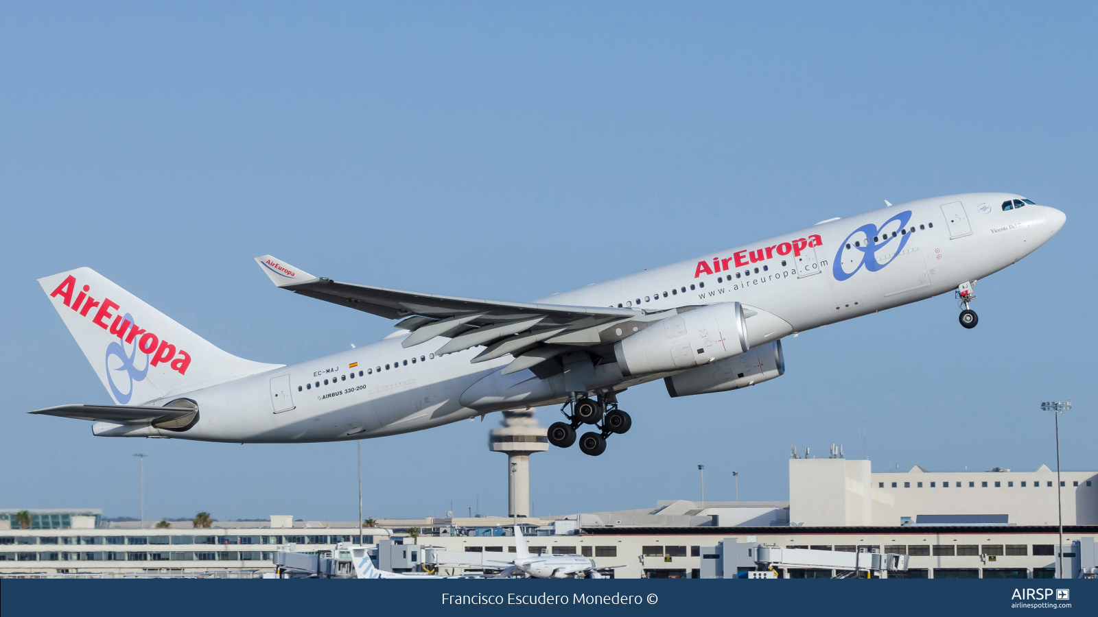 Air Europa  Airbus A330-200  EC-MAJ