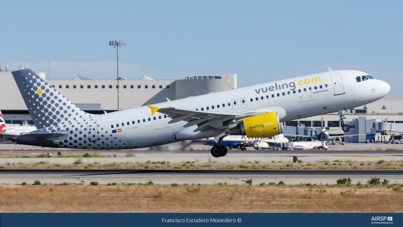 Vueling  Airbus A320  EC-MBF
