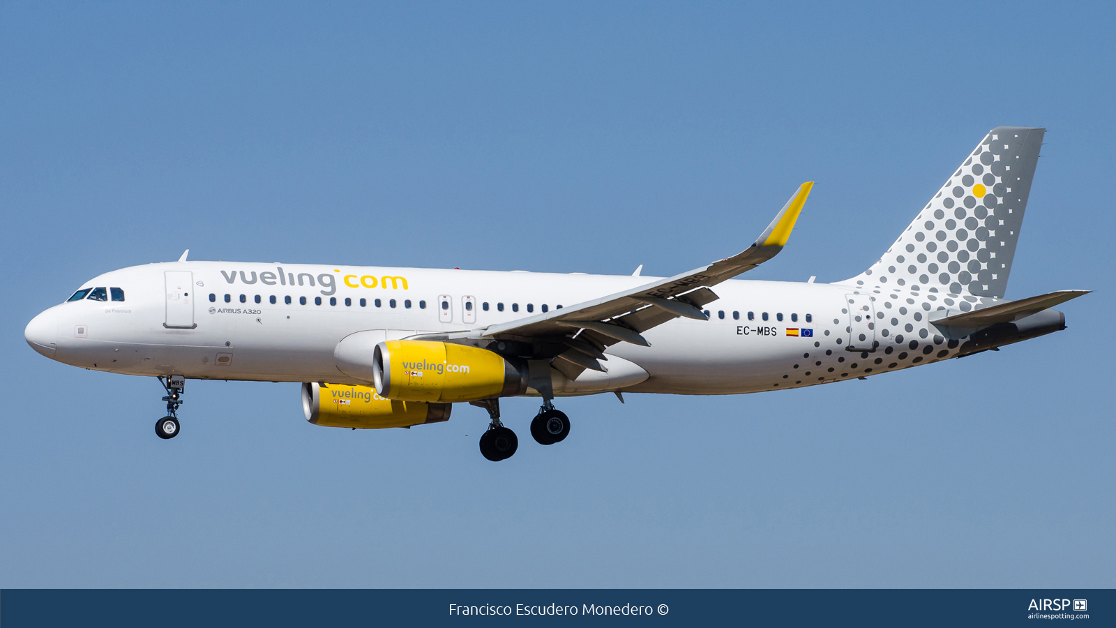 Vueling  Airbus A320  EC-MBS