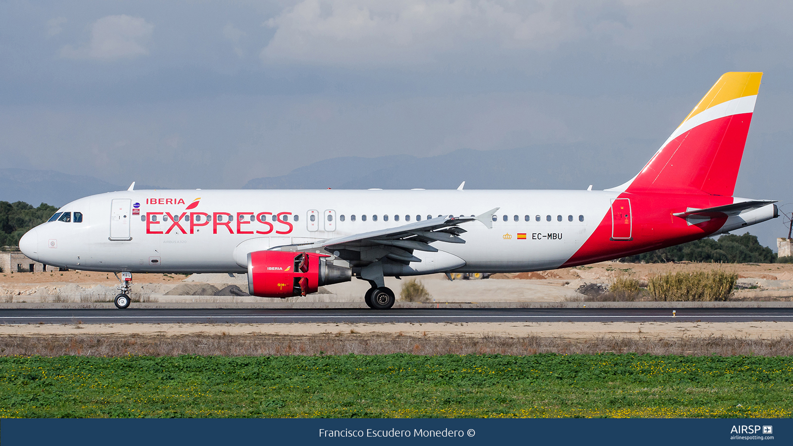 Iberia Express  Airbus A320  EC-MBU
