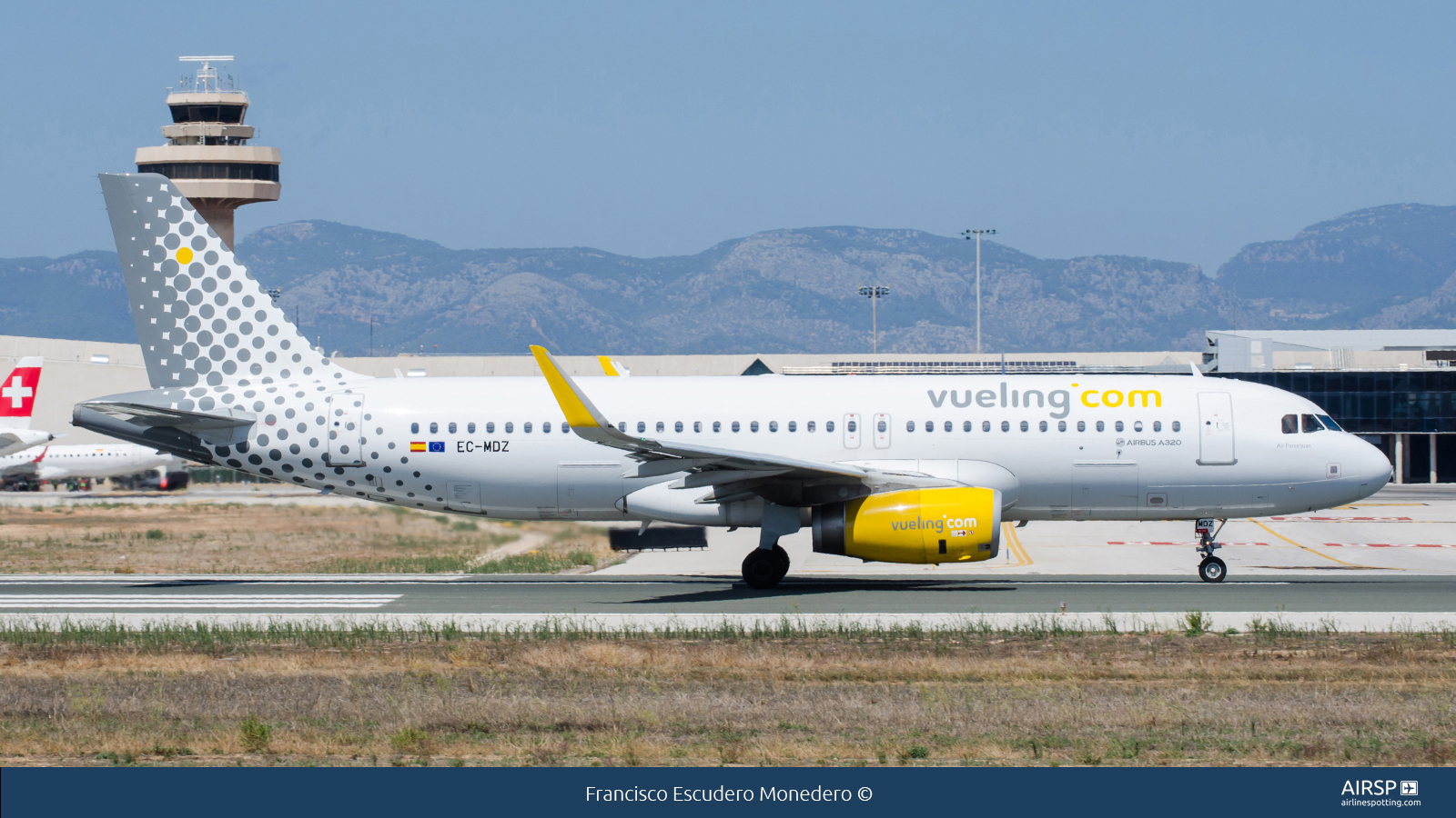 Vueling  Airbus A320  EC-MDZ