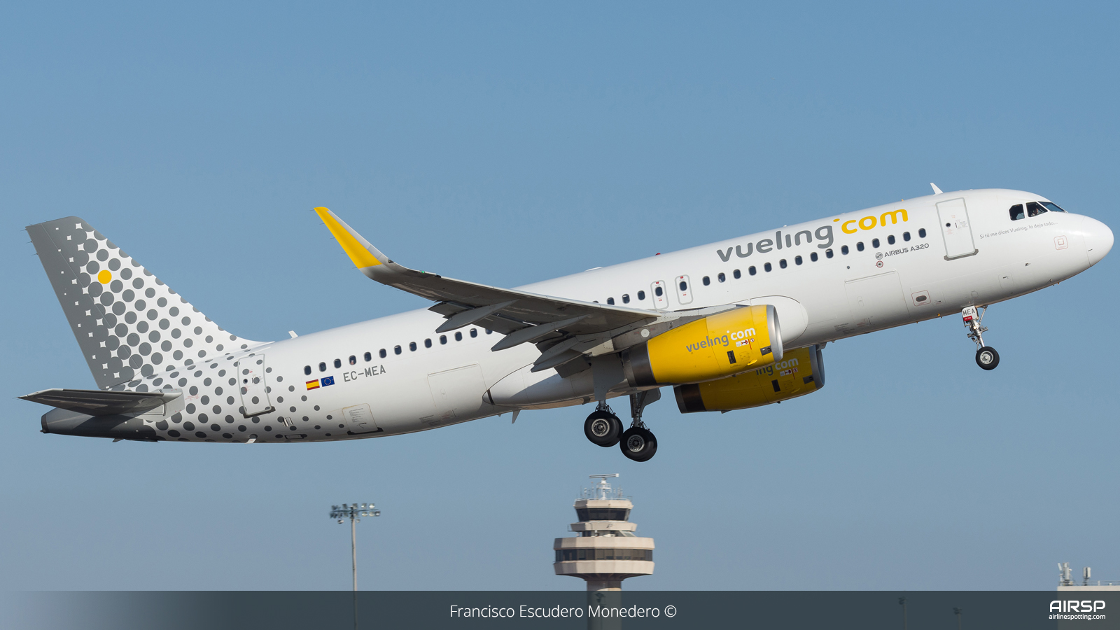 Vueling  Airbus A320  EC-MEA
