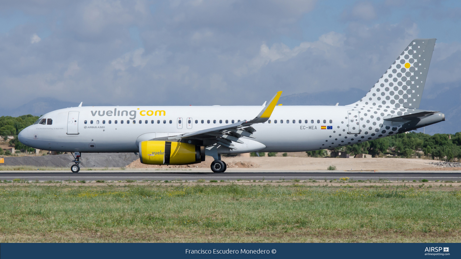 Vueling  Airbus A320  EC-MEA