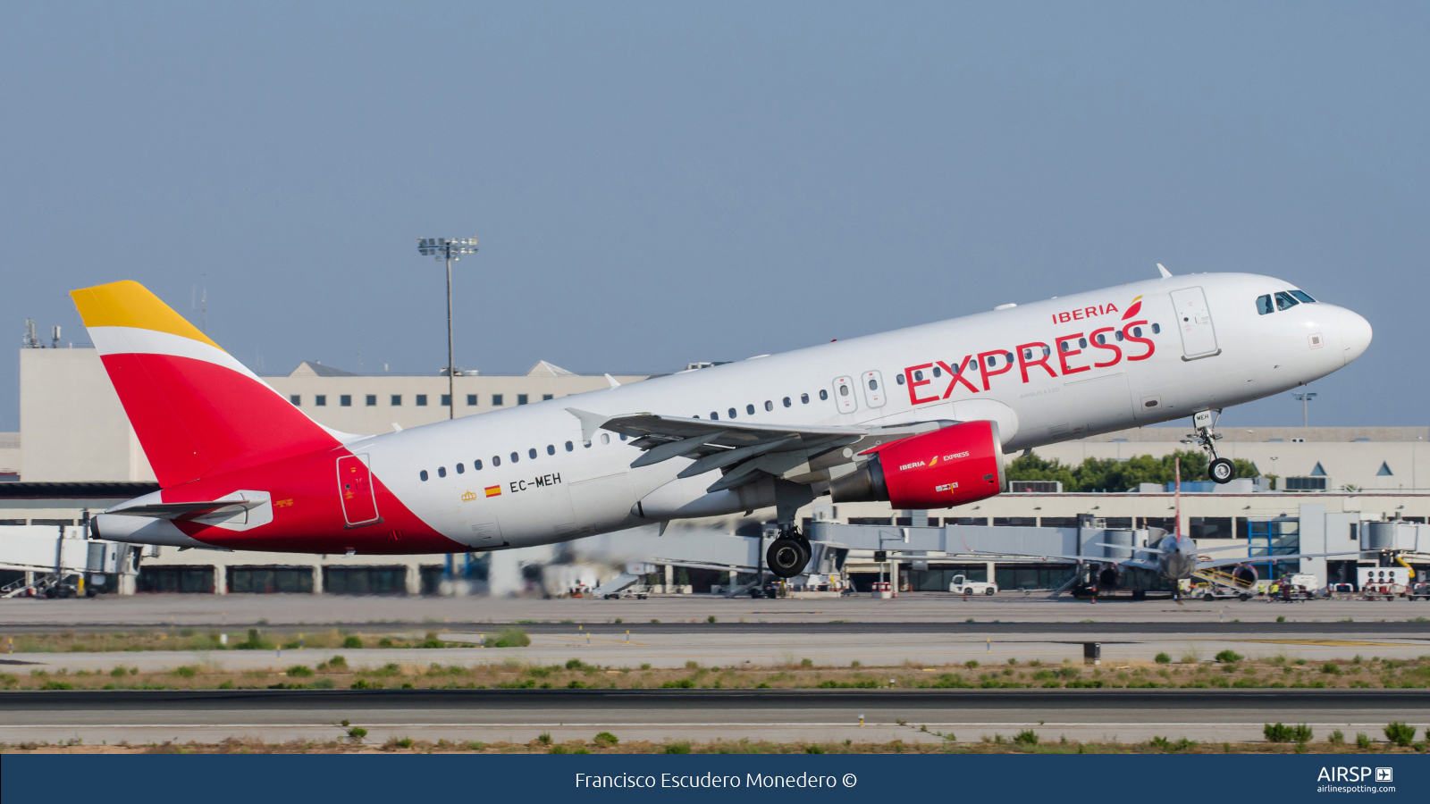 Iberia Express  Airbus A320  EC-MEH
