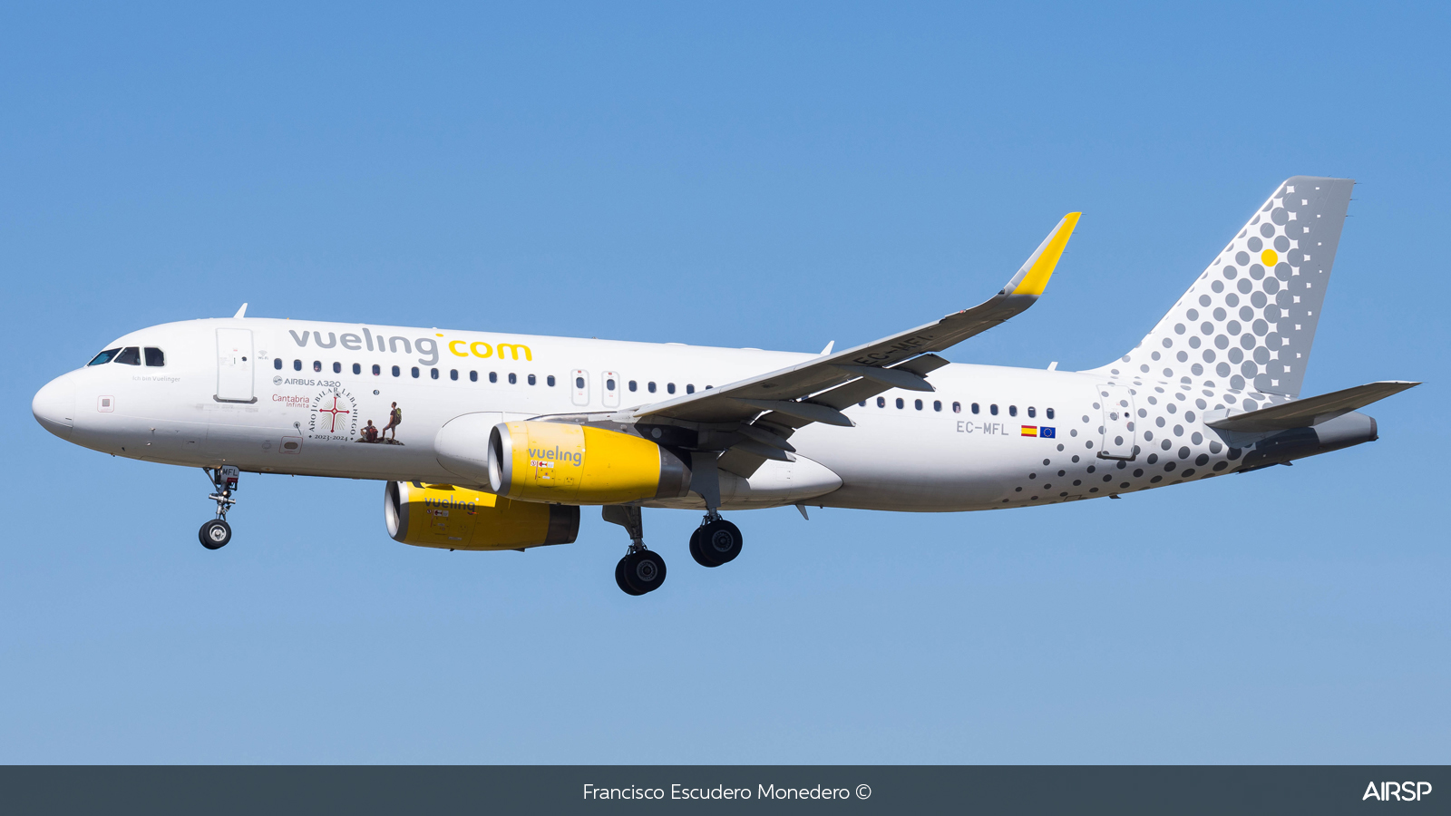 Vueling  Airbus A320  EC-MFL