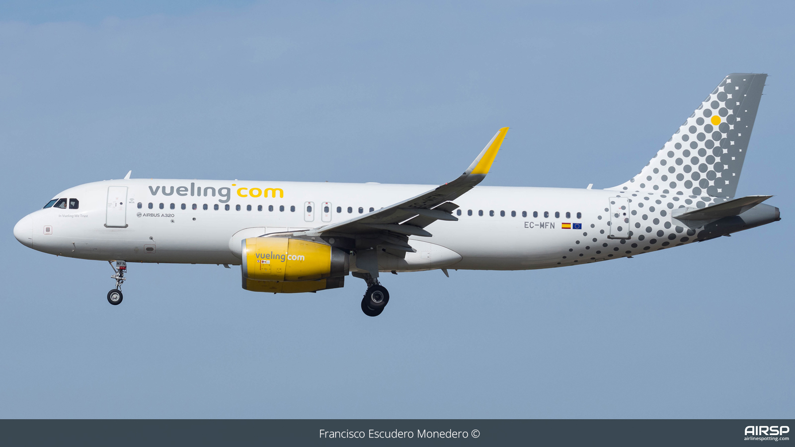 Vueling  Airbus A320  EC-MFN