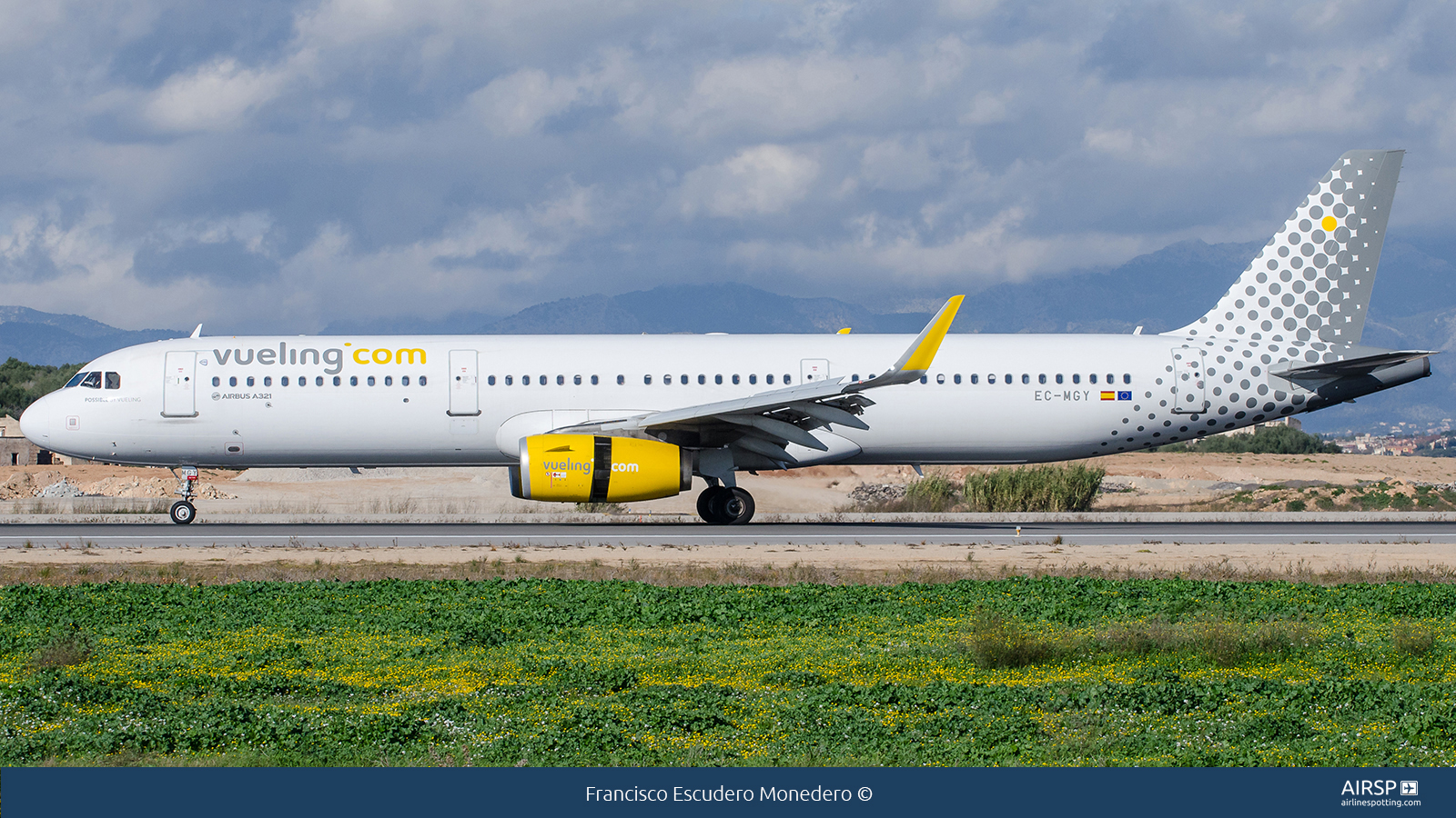 Vueling  Airbus A321  EC-MGY